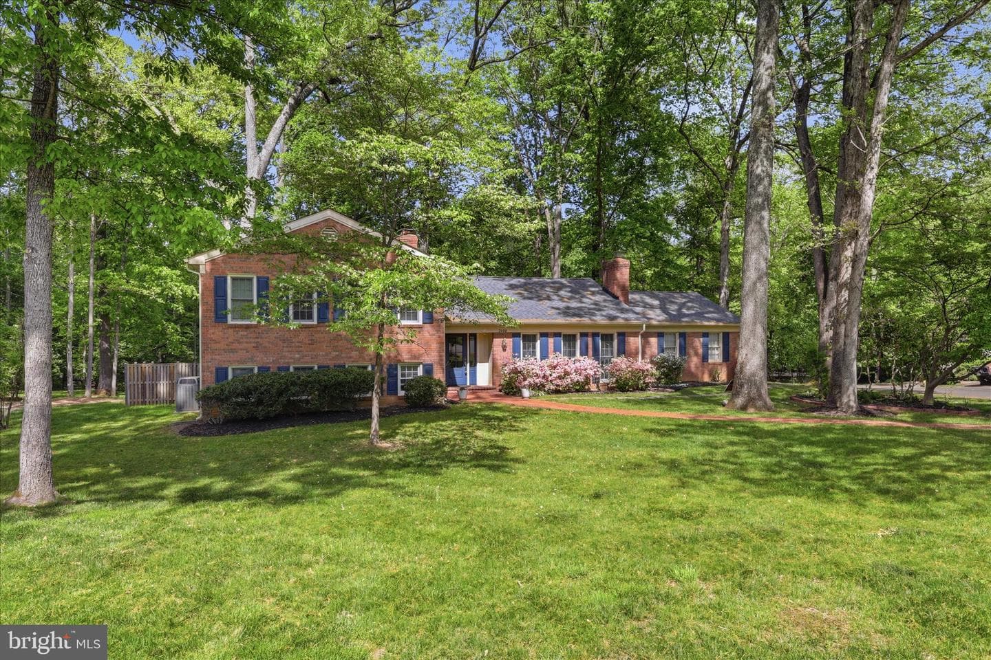 2400 Beekay Court photo 3