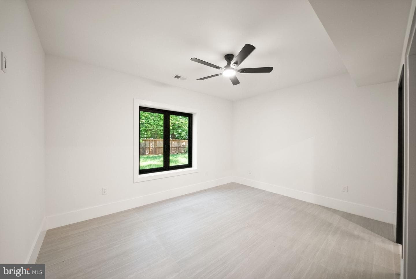 2537 Gallows Road photo 101