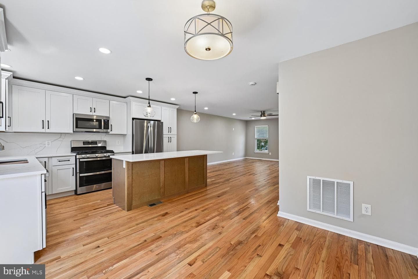 6153 Les Dorson Lane photo 10