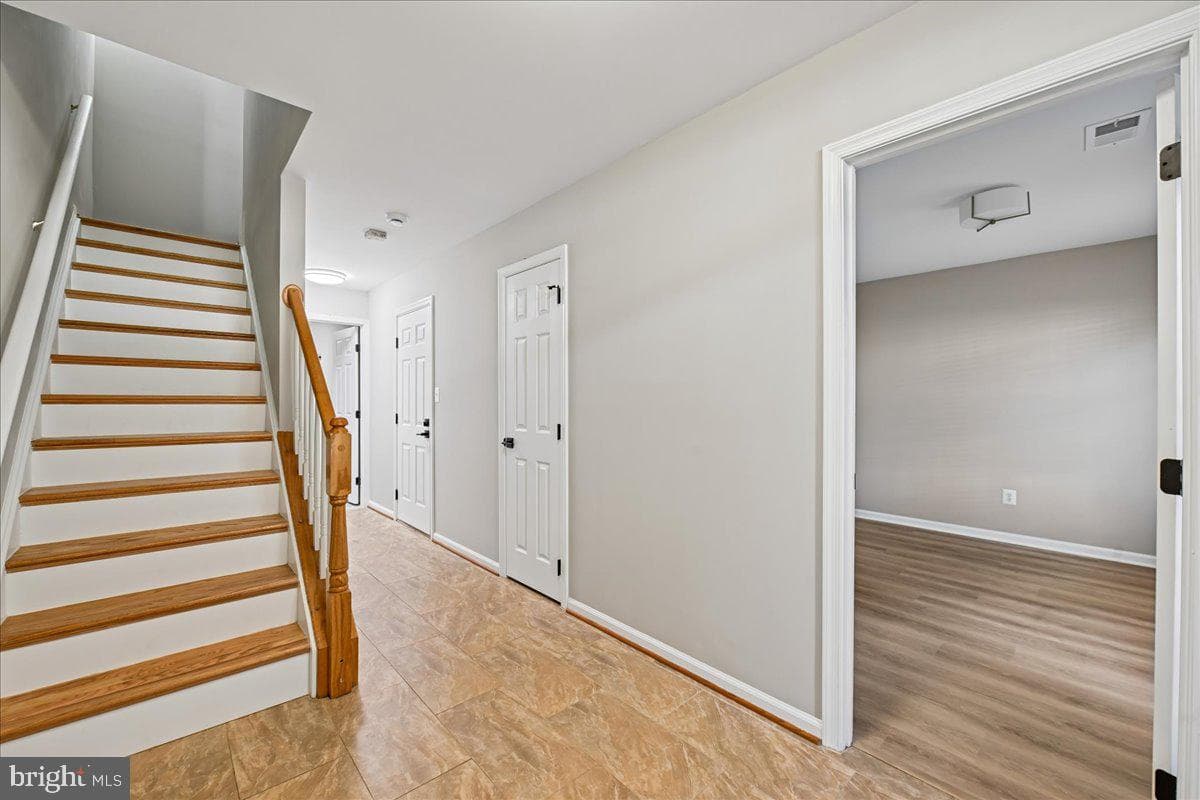 6153 Les Dorson Lane photo 12