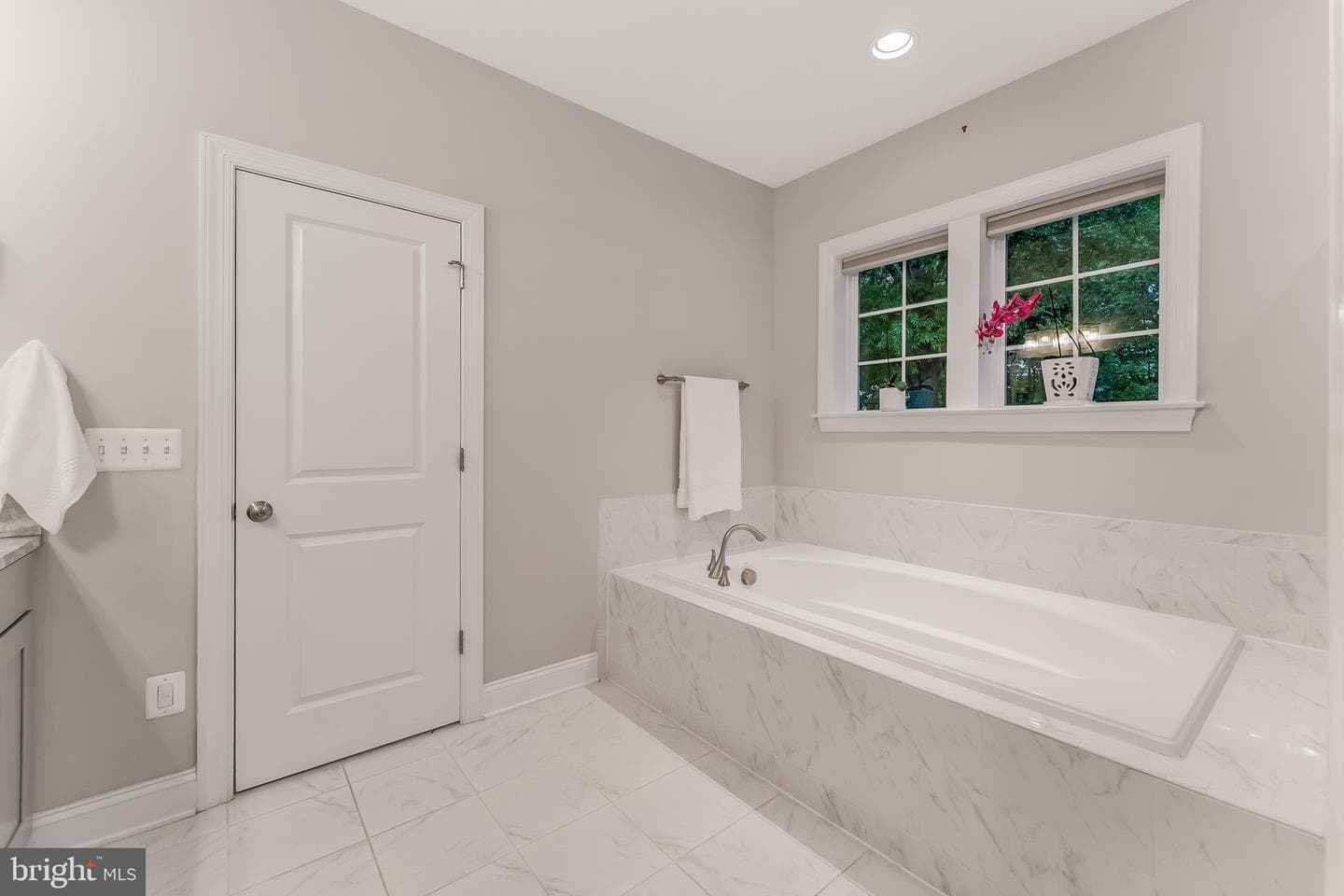 105 Heglar Oaks Court photo 45