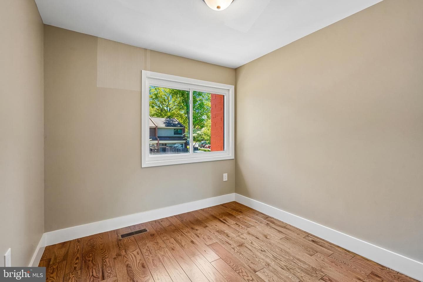 1309 Northgate Square photo 20