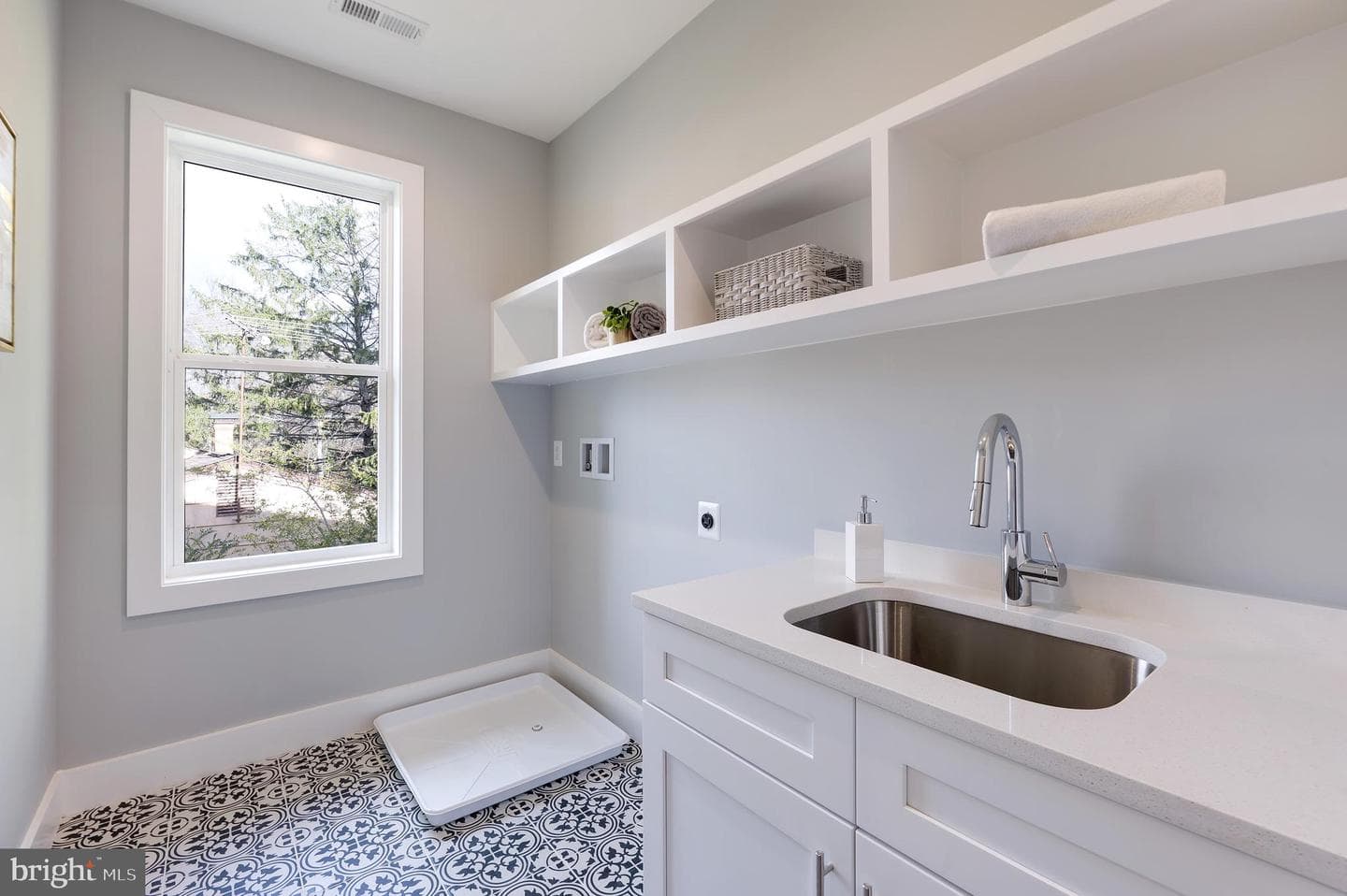 125 Casmar Street SE photo 31