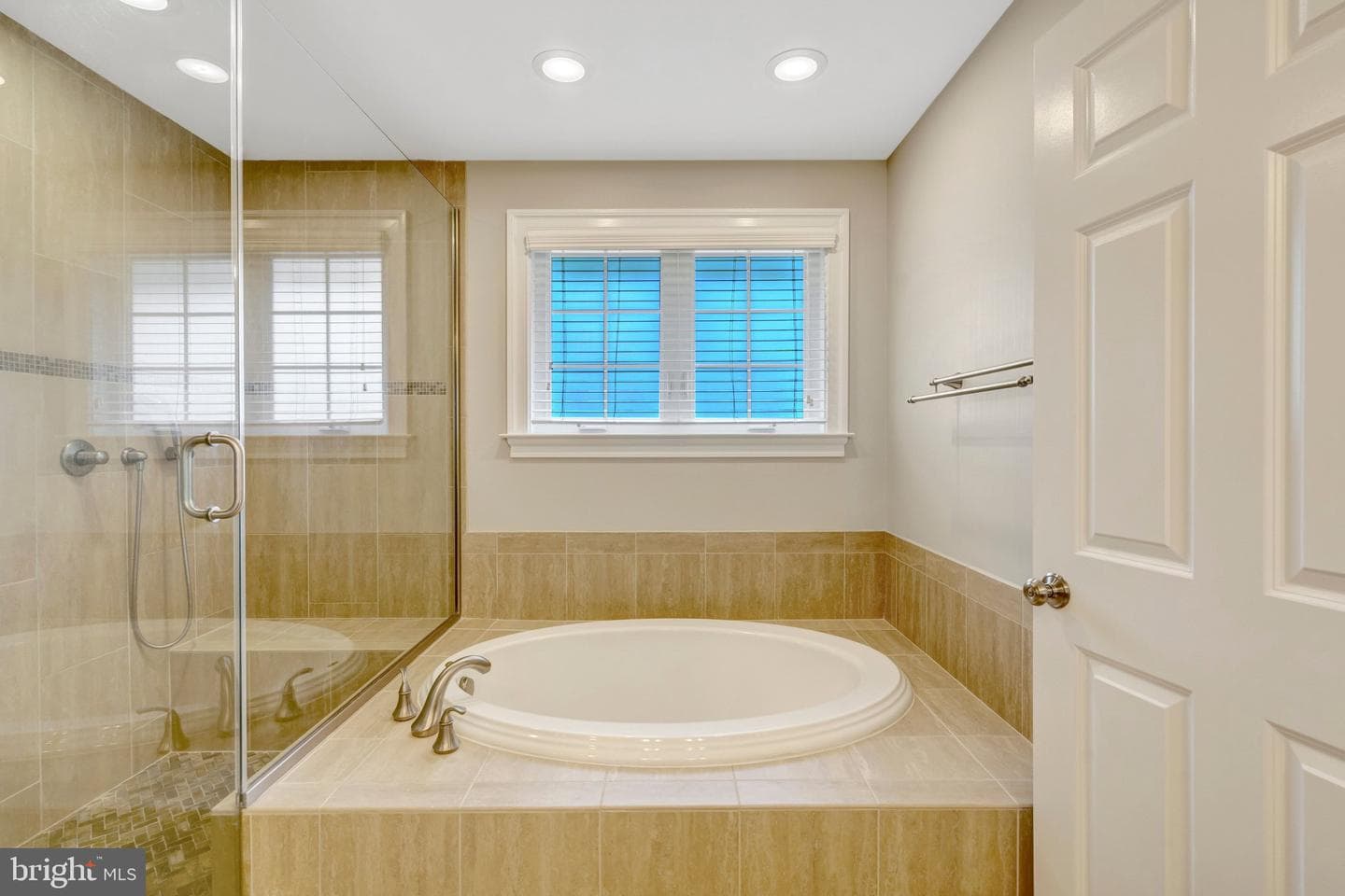 4510 Rhett Lane photo 24