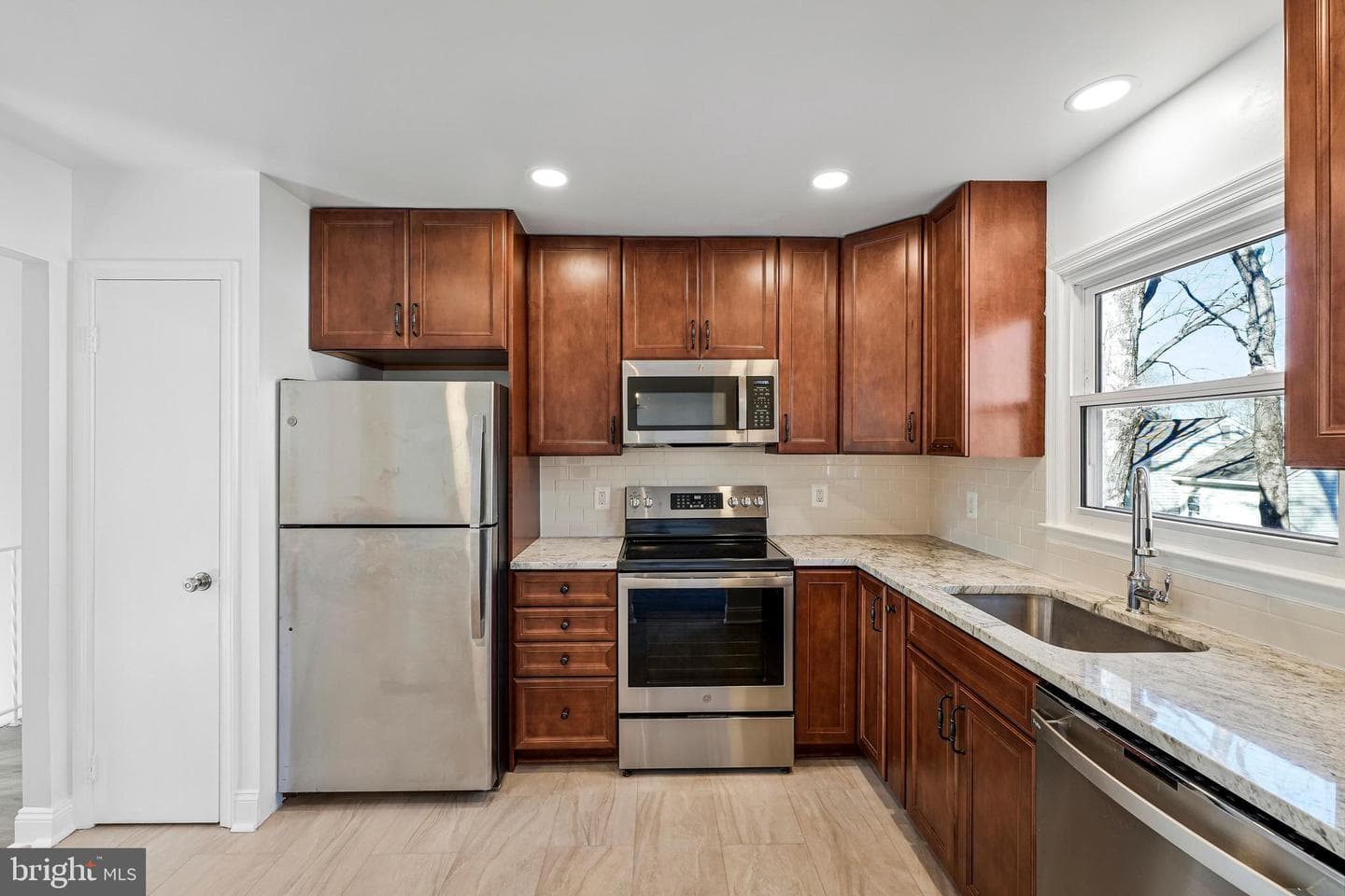12016 Trossack Road photo 3