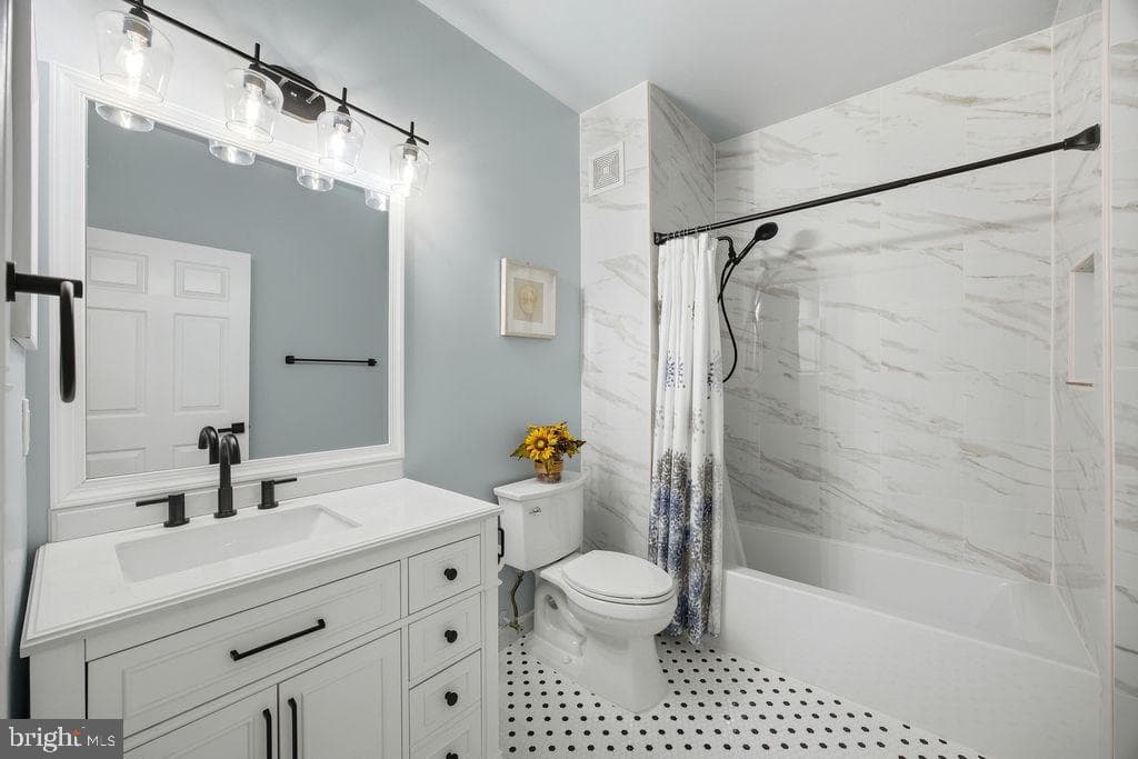 5106 Travis Edward Way #c photo 33