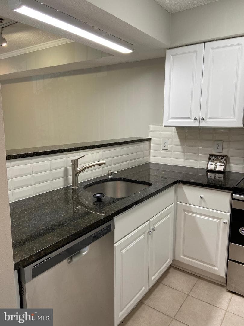 1524 Lincoln Way #209 photo 18