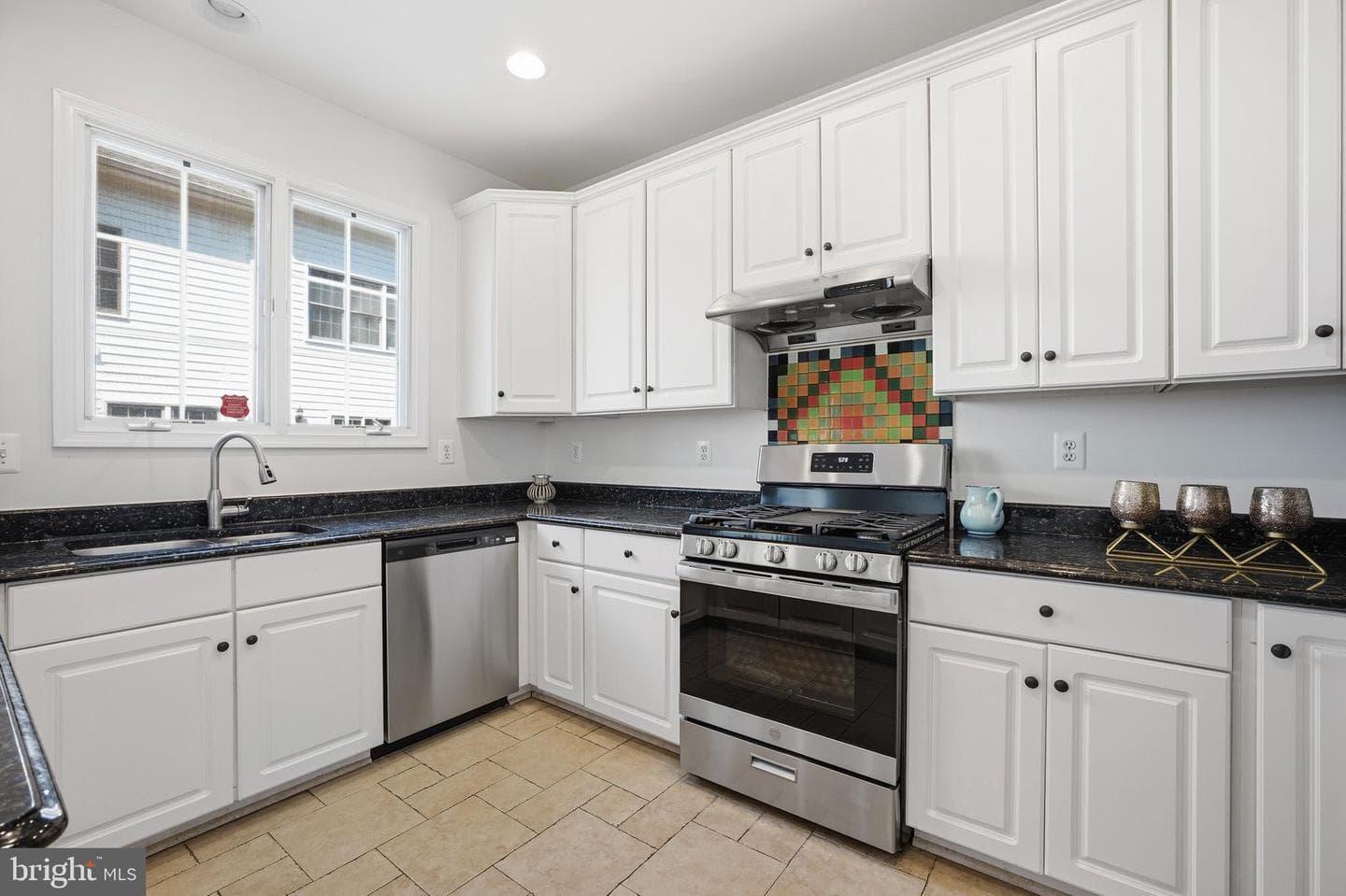 8894 Ashgrove House Lane photo 18
