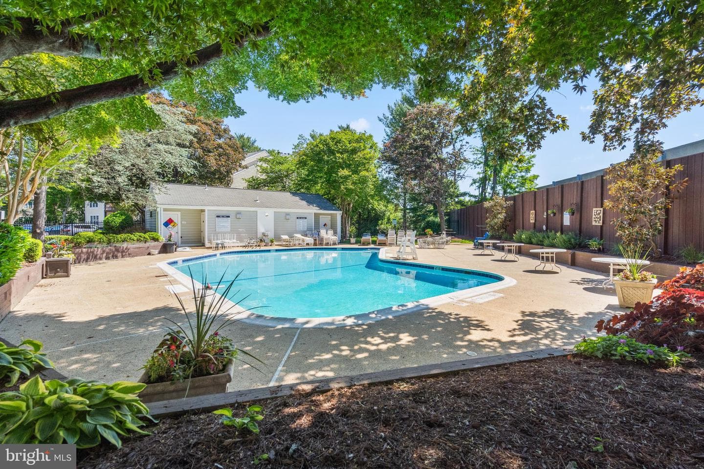 10026 Oakton Terrace Road photo 42