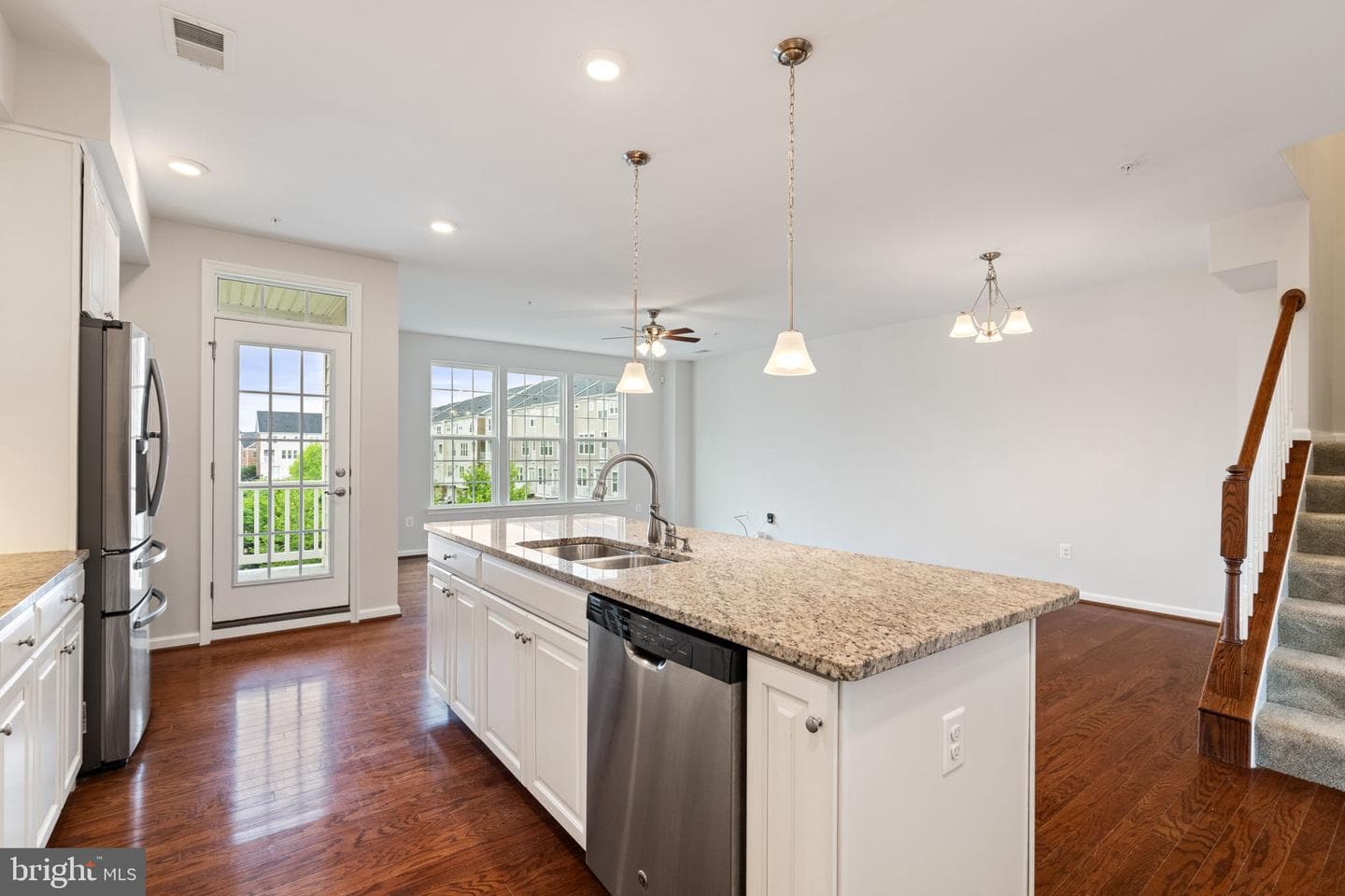 13748 Atlantis Street photo 17