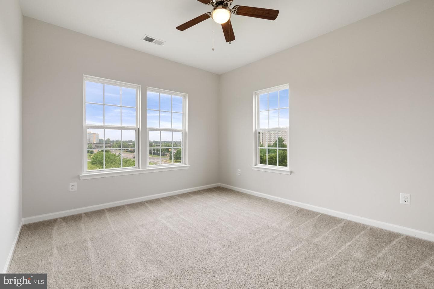 13748 Atlantis Street photo 21