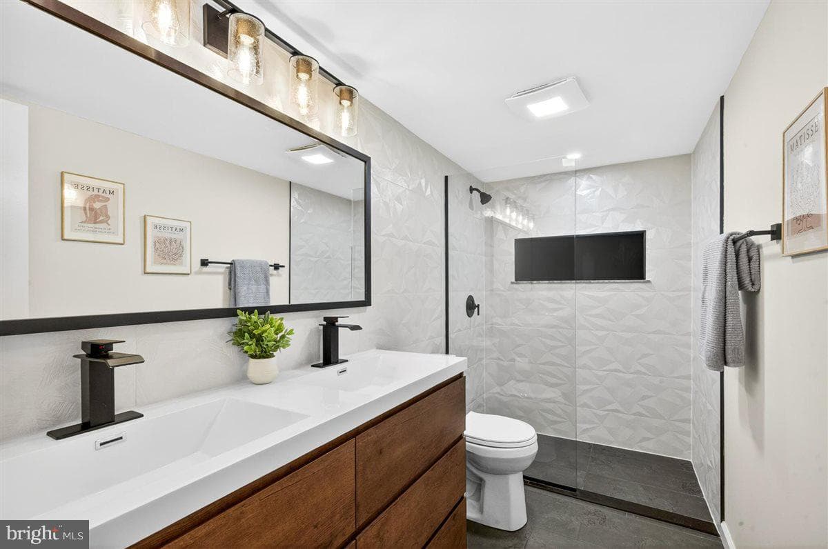 8370 Greensboro Drive #626 photo 27