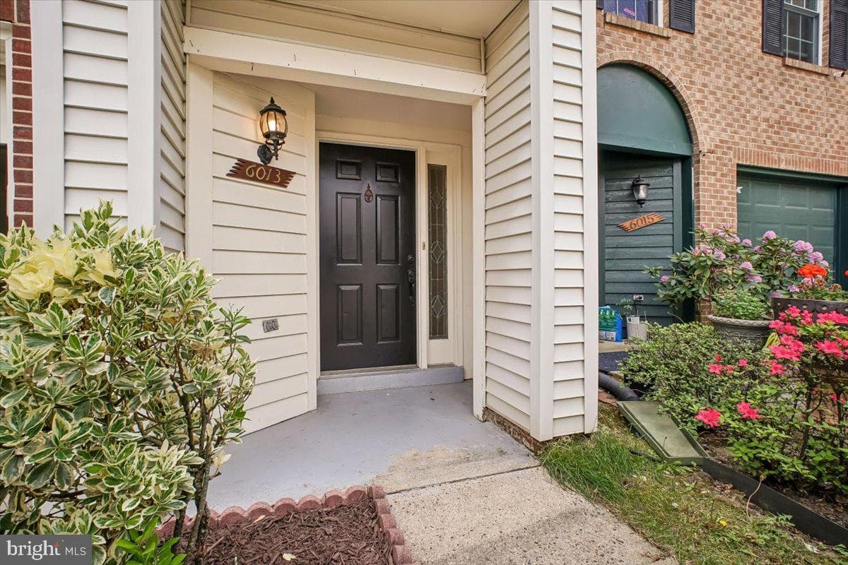 6013 Crocus Court photo 4