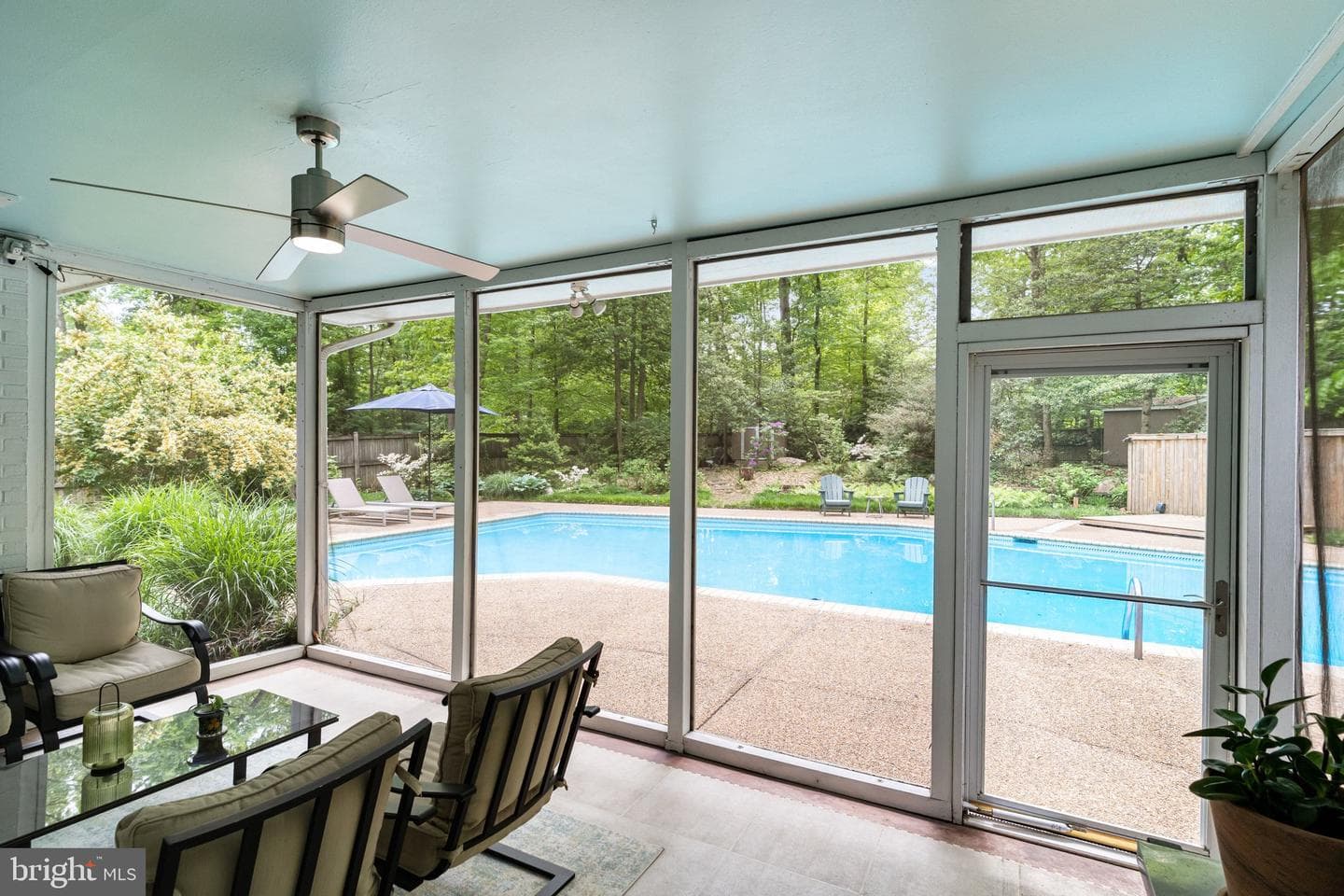 9203 Saint Marks Place photo 15