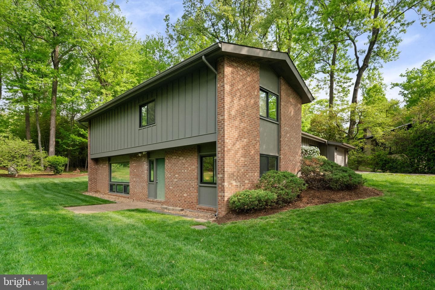 4106 Yerkes Place photo 4