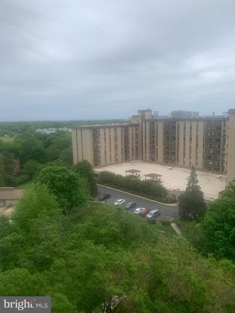 6001 Arlington Boulevard #903 photo 17