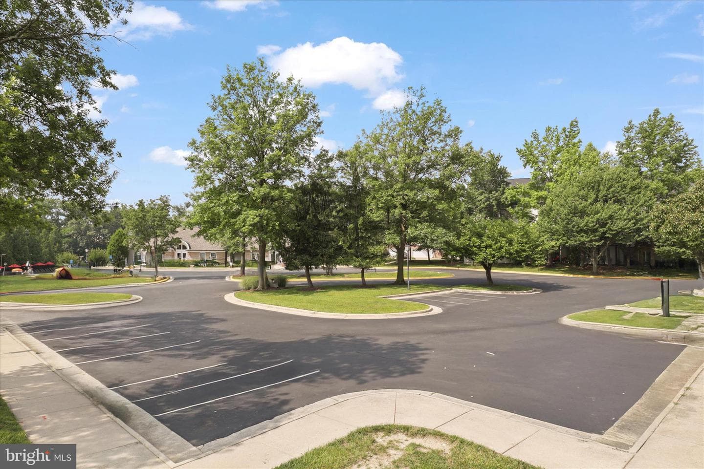 6013 Keble Drive photo 41