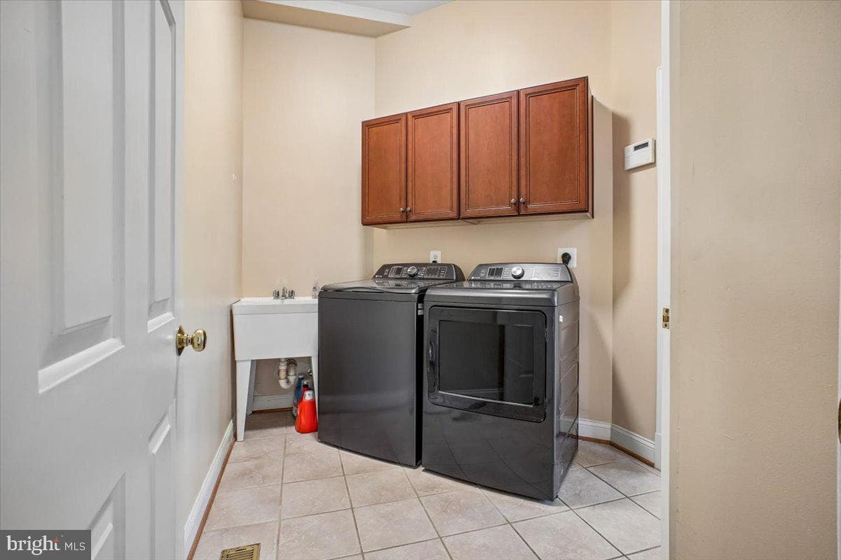 11040 Heathland Drive photo 45