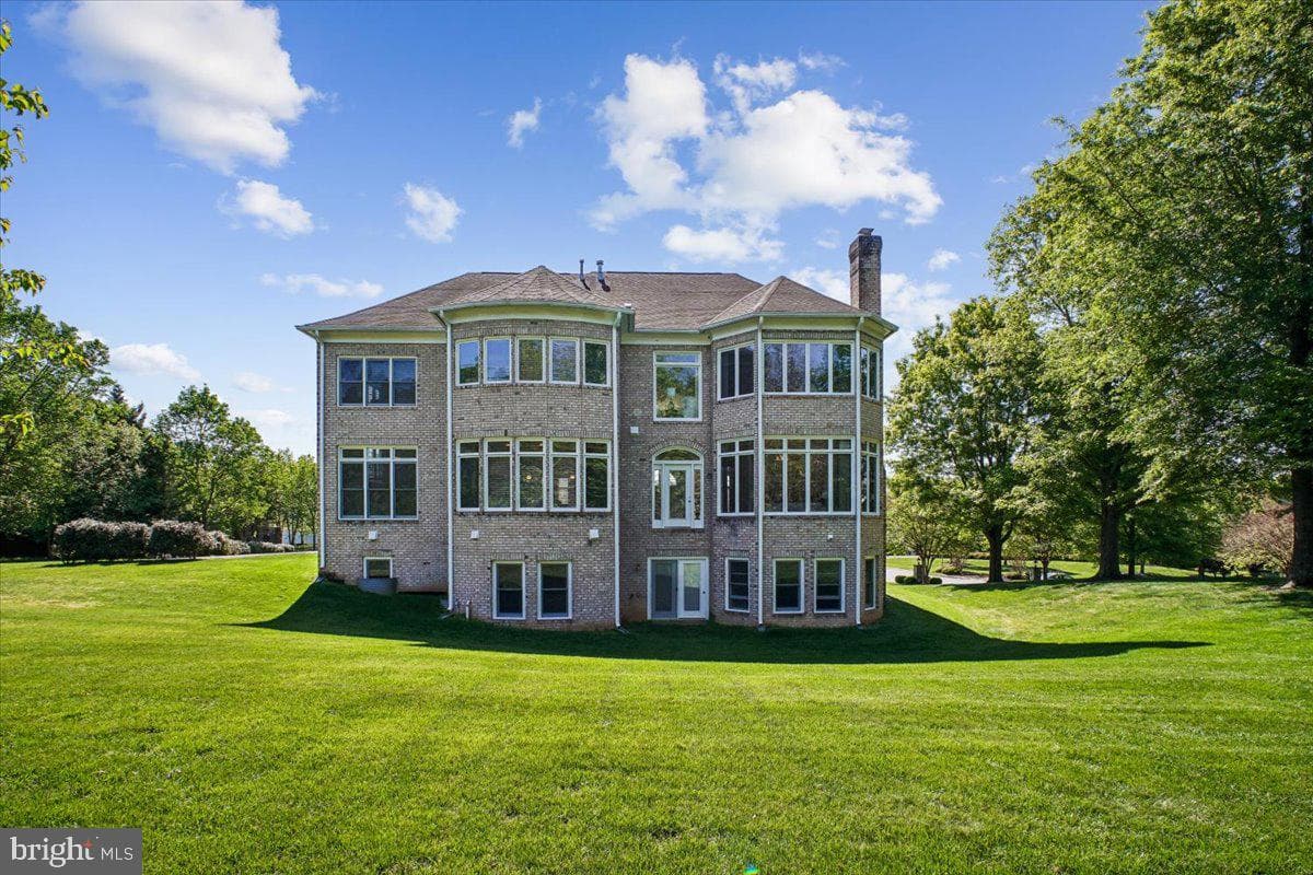 11040 Heathland Drive photo 47