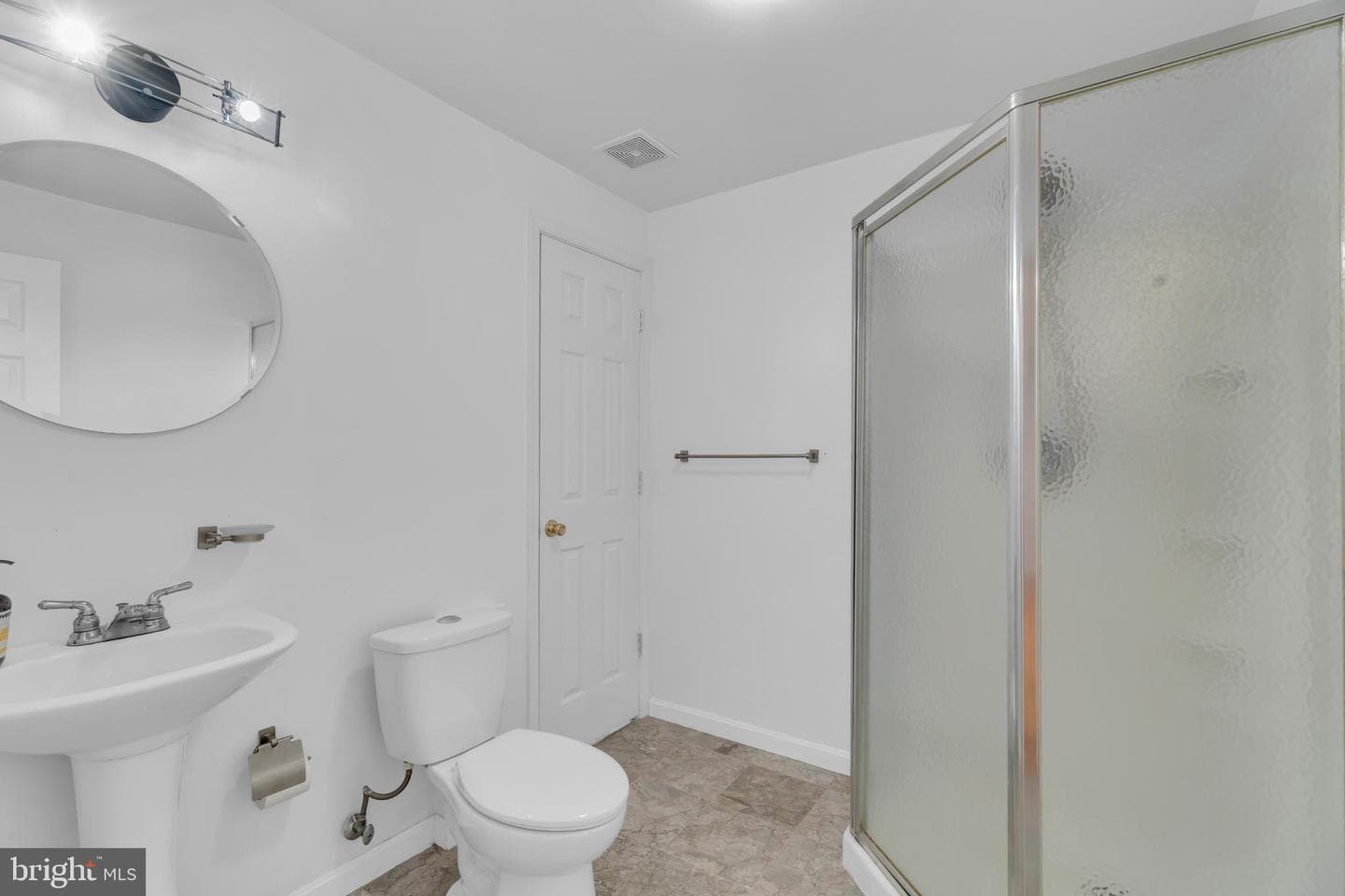 6458 Woodmere Place photo 19