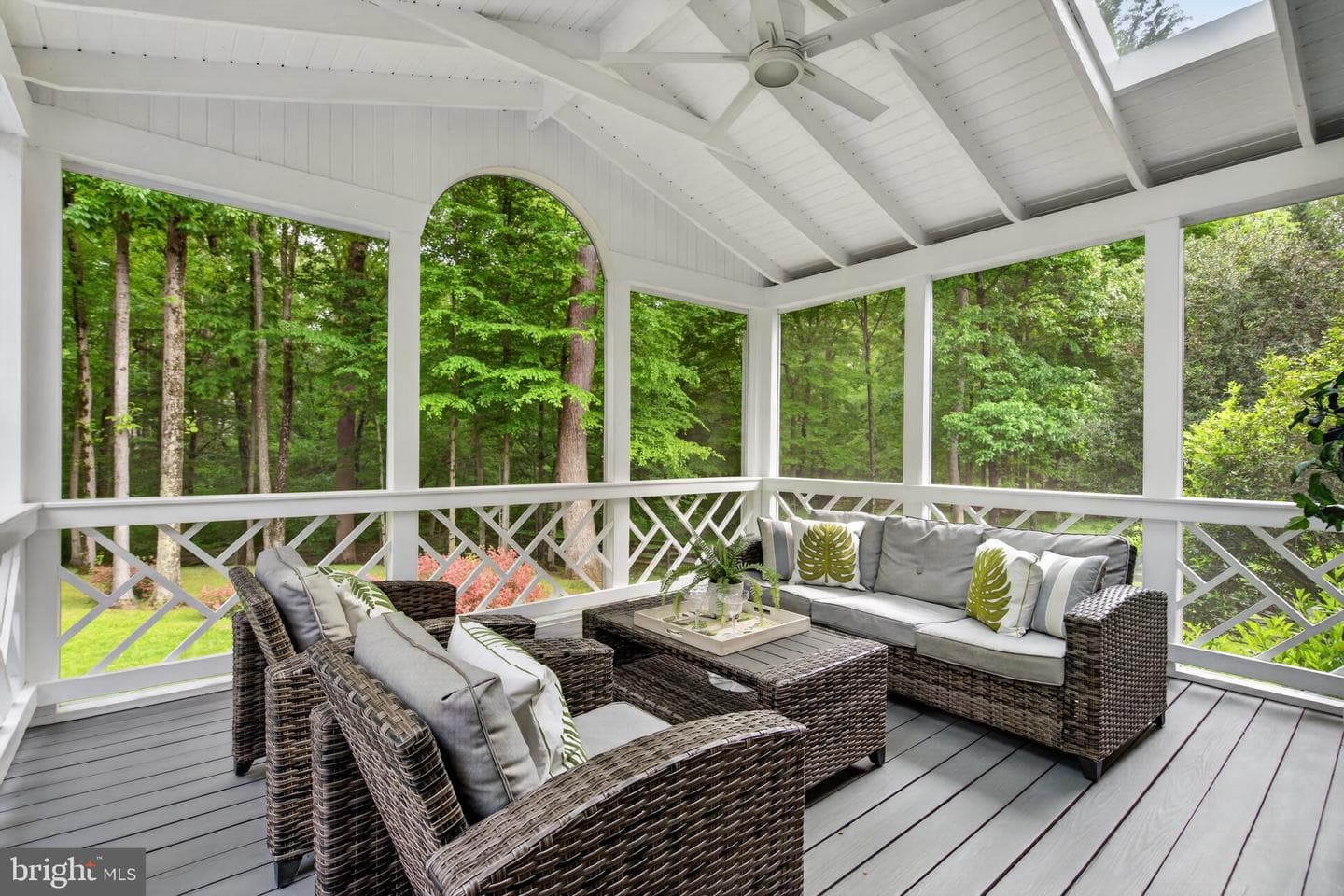 7211 Laketree Drive photo 3