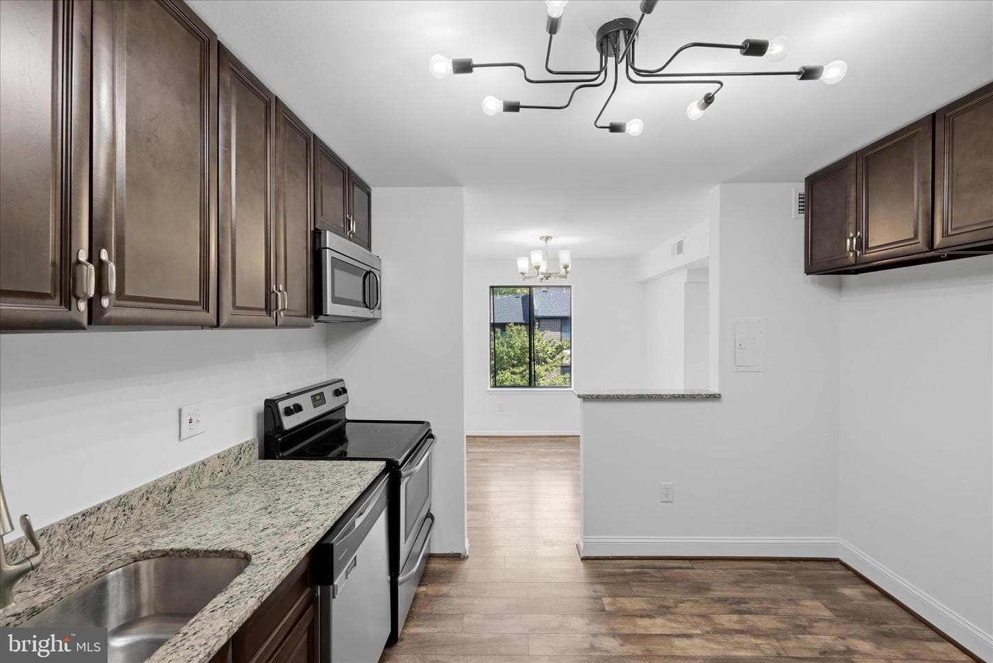 9730 Kingsbridge Drive #303 photo 19