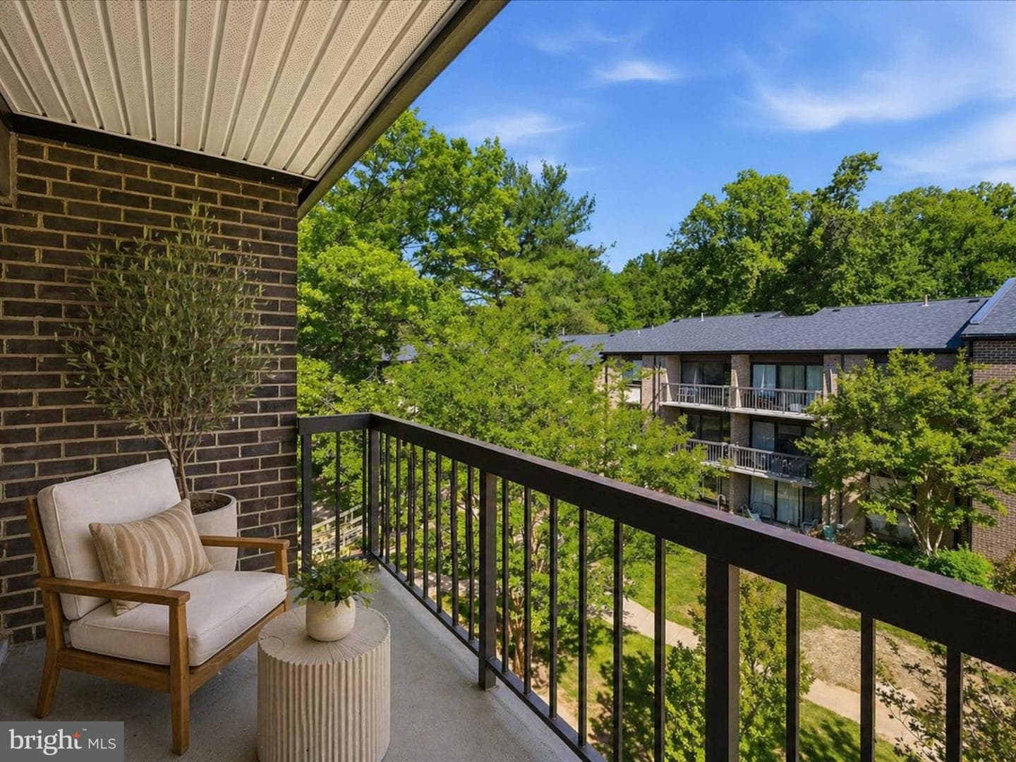 9730 Kingsbridge Drive #303 photo 33