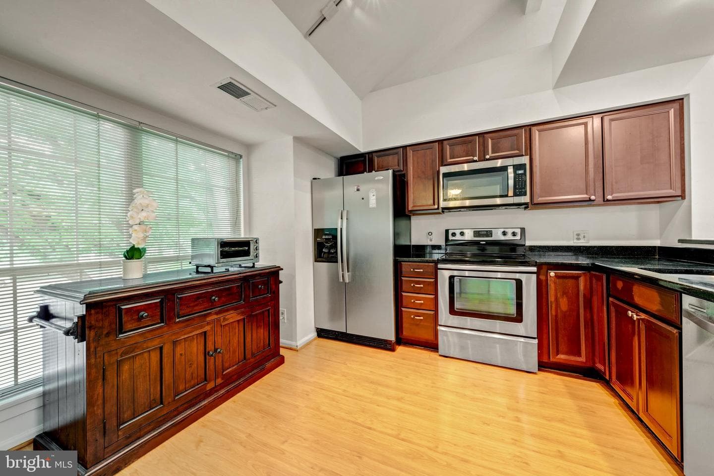 4505 Hazeltine Court #d photo 25