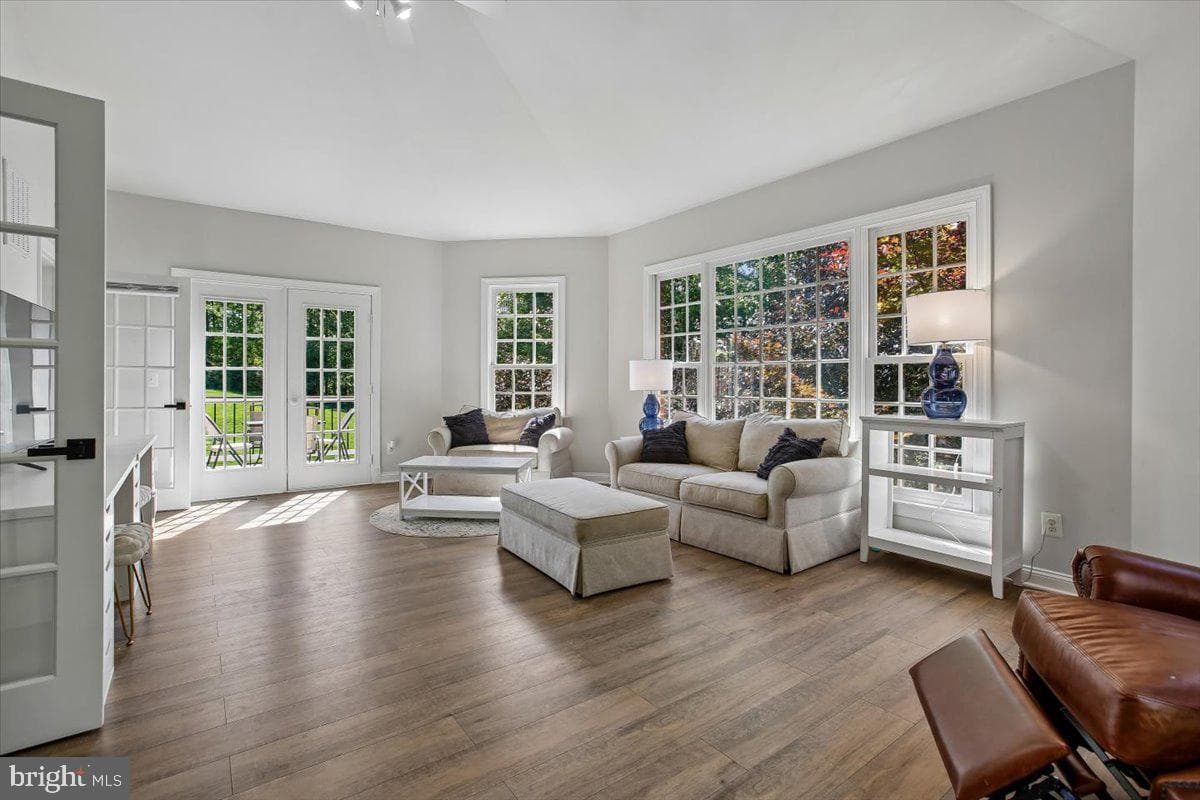 11133 Oakton Road photo 25