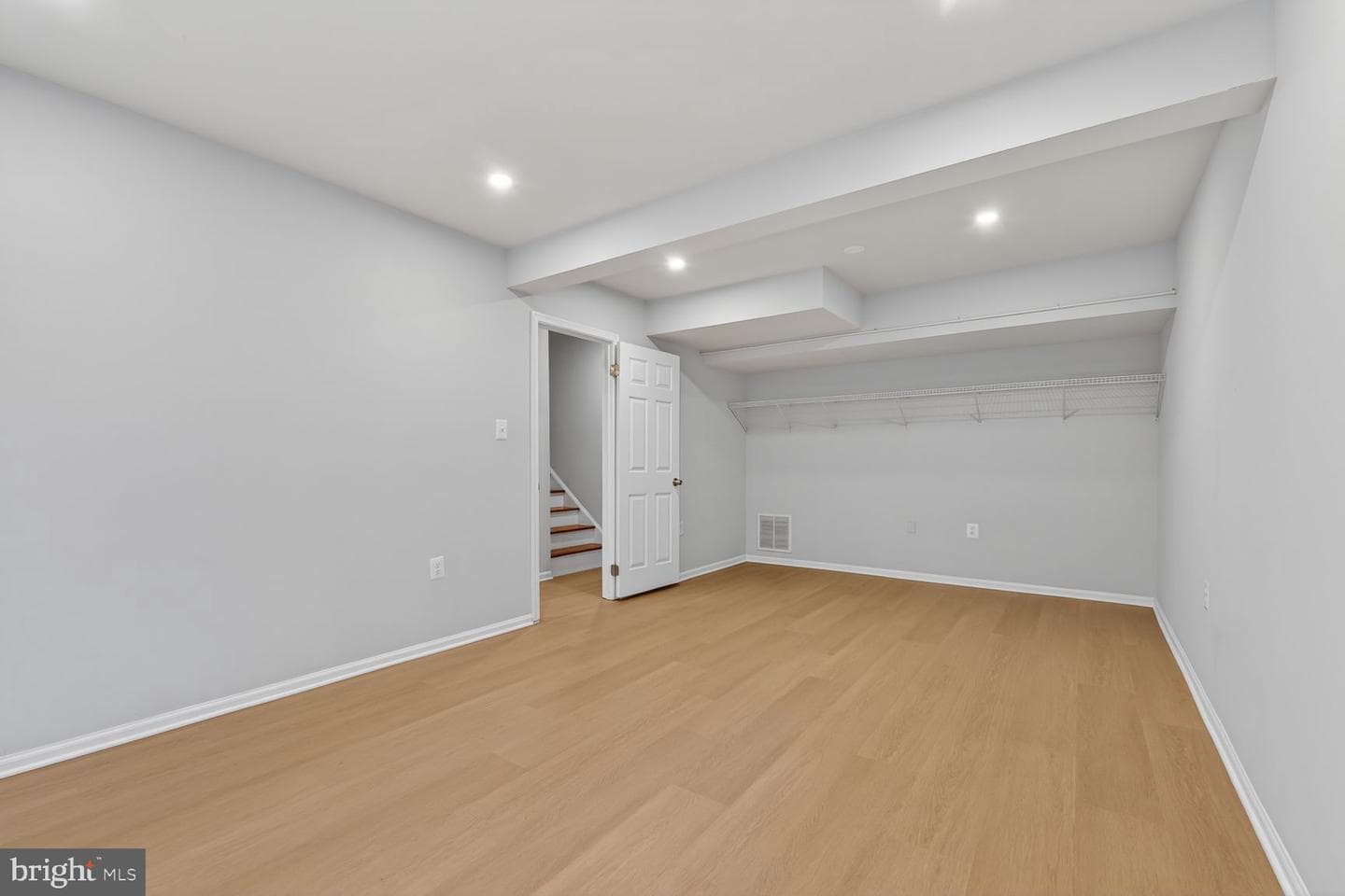 10041 Chestnut Wood Lane photo 25