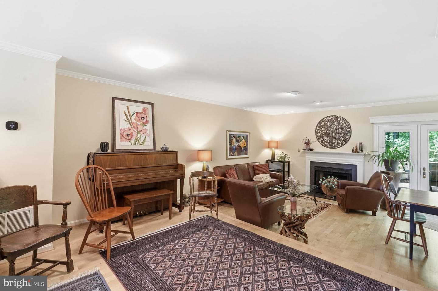 6086 Heatherwood Drive photo 14