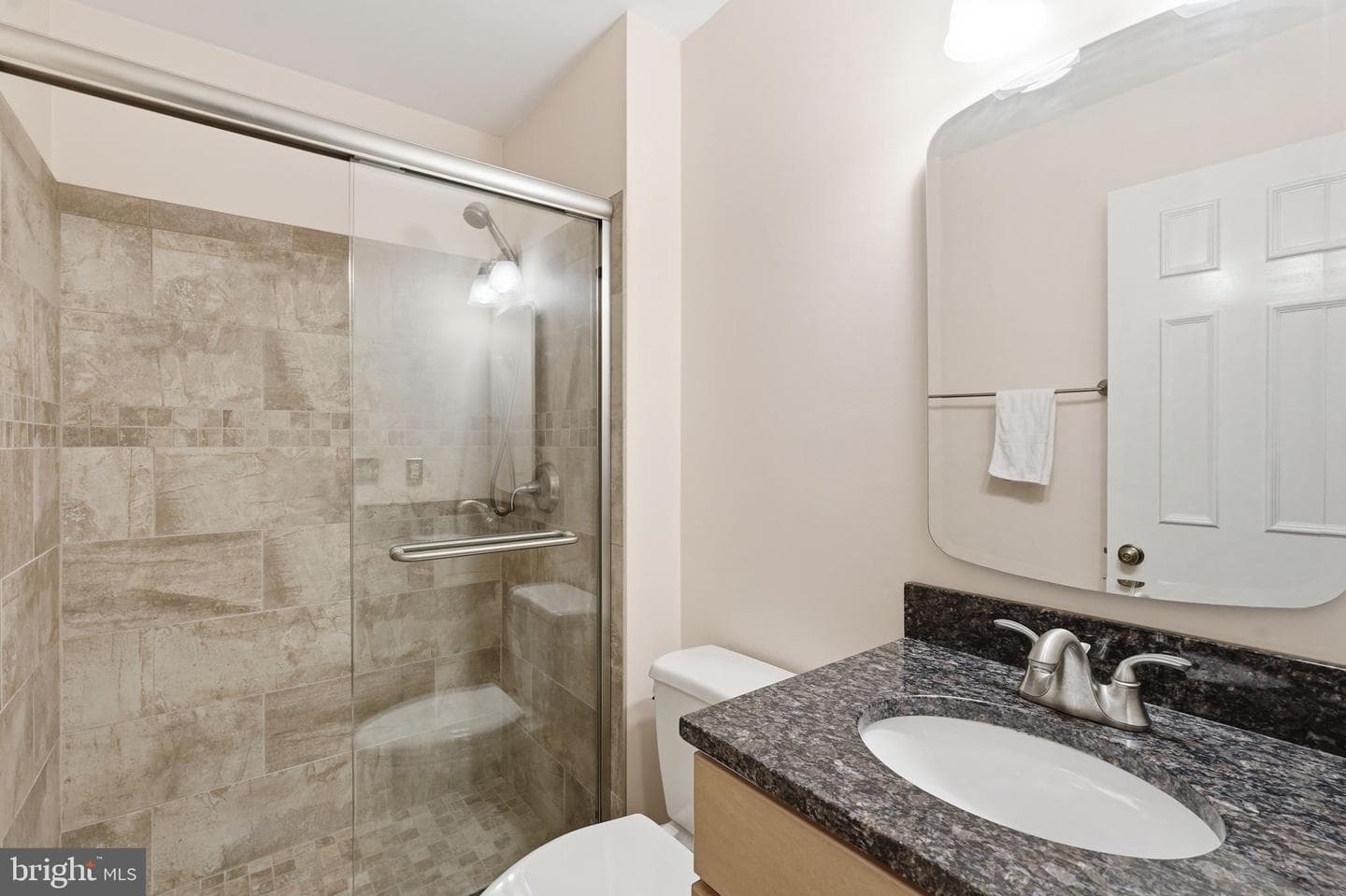 6086 Heatherwood Drive photo 28