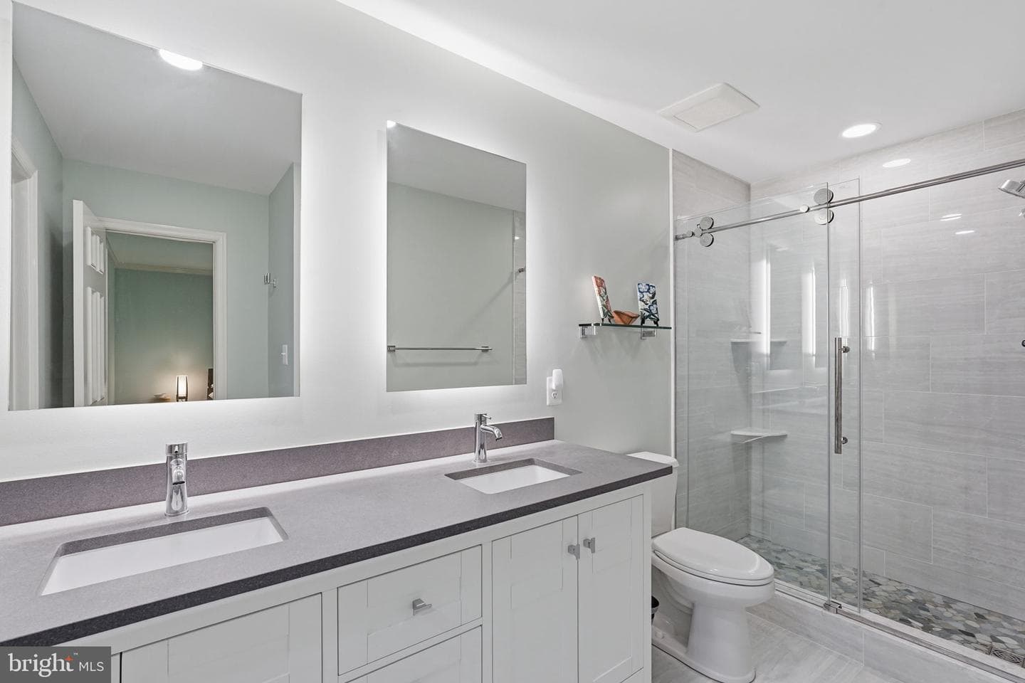 6086 Heatherwood Drive photo 30