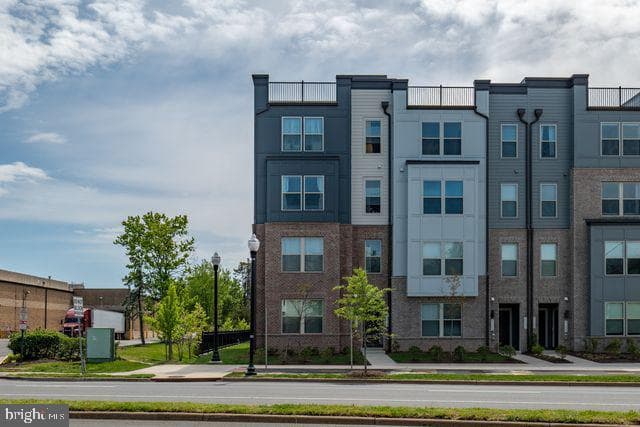 1147 Herndon Parkway #110 photo 52