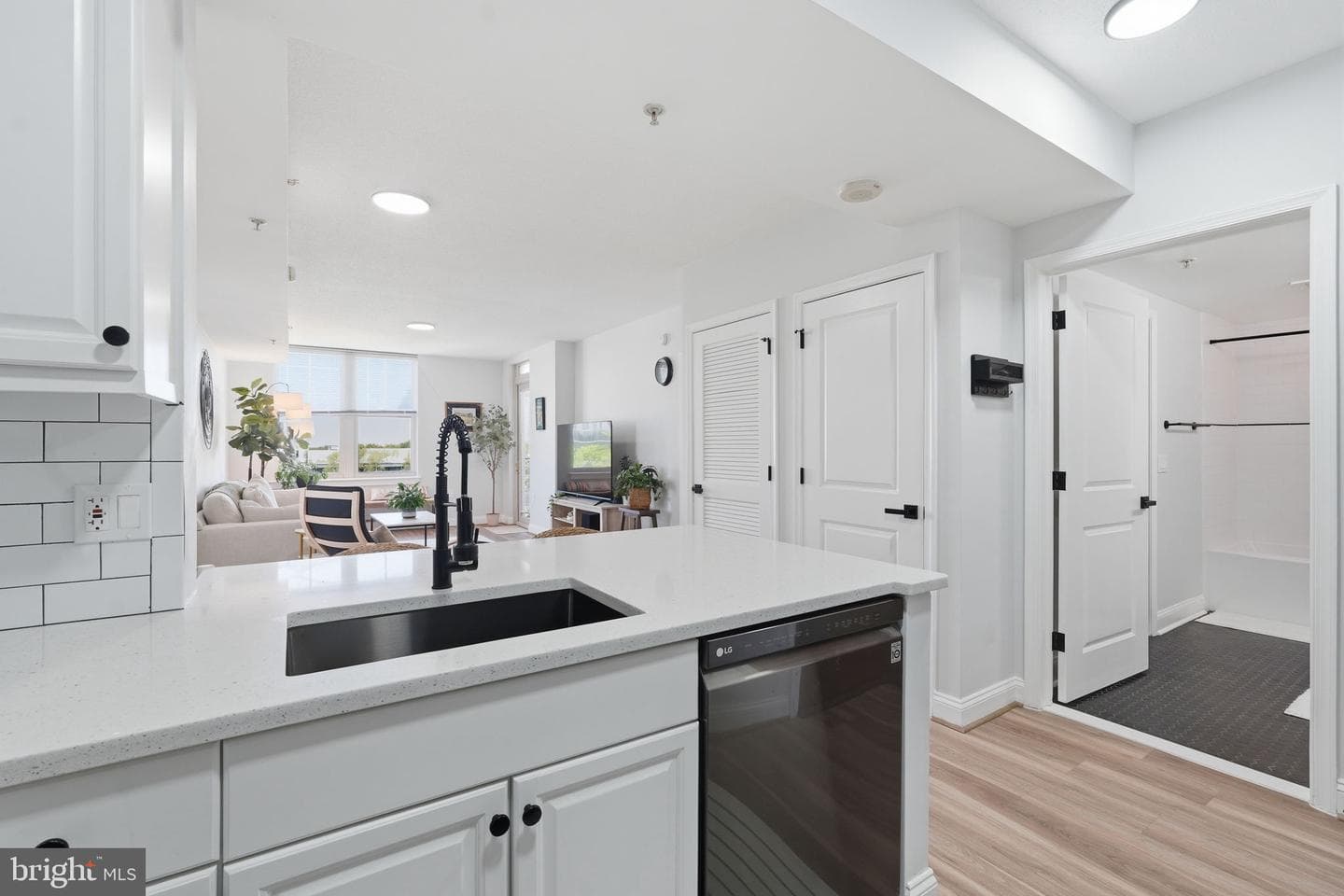 11760 Sunrise Valley Dr. #716 photo 9