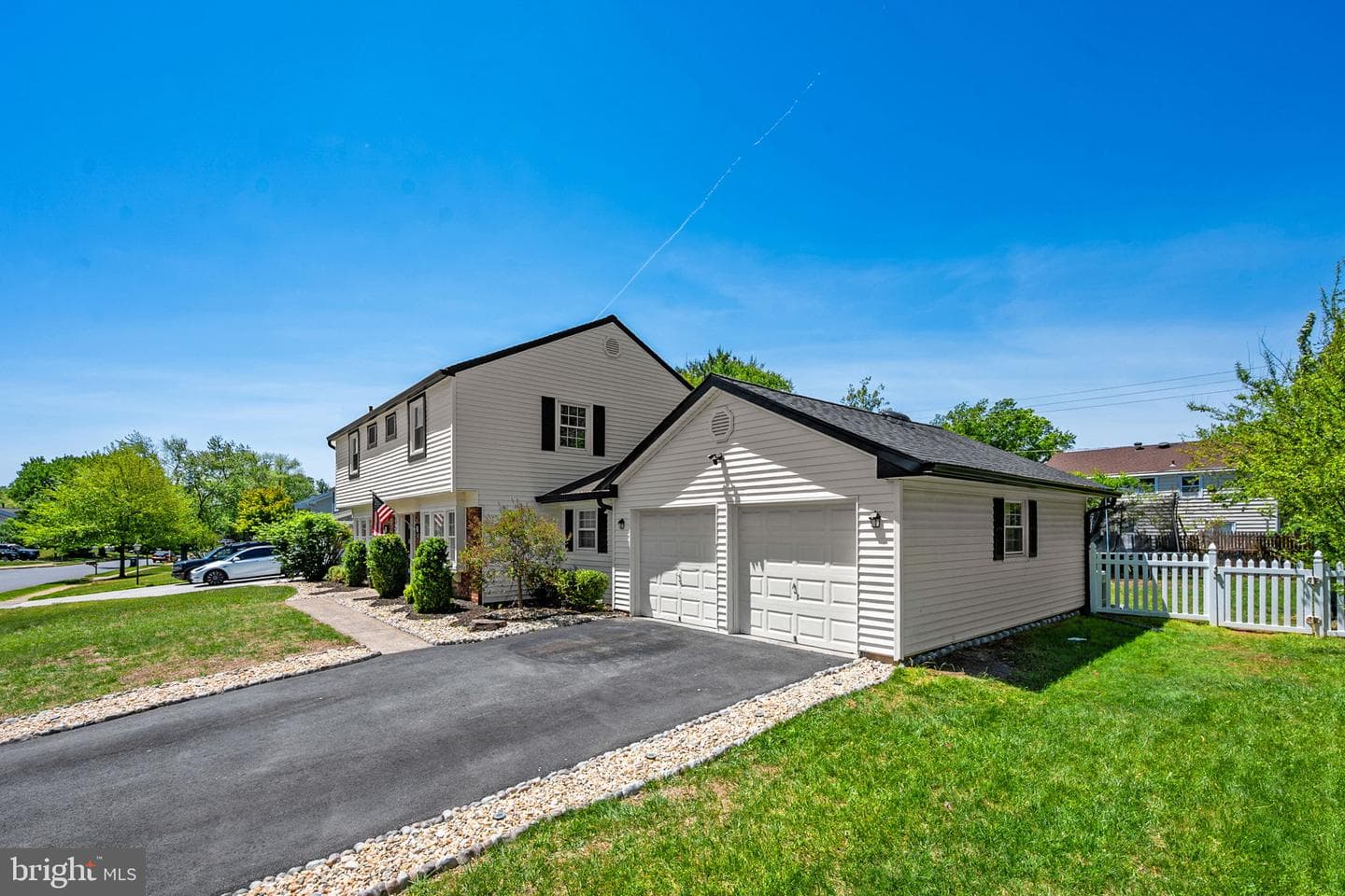 4202 Minstrell Lane photo 5
