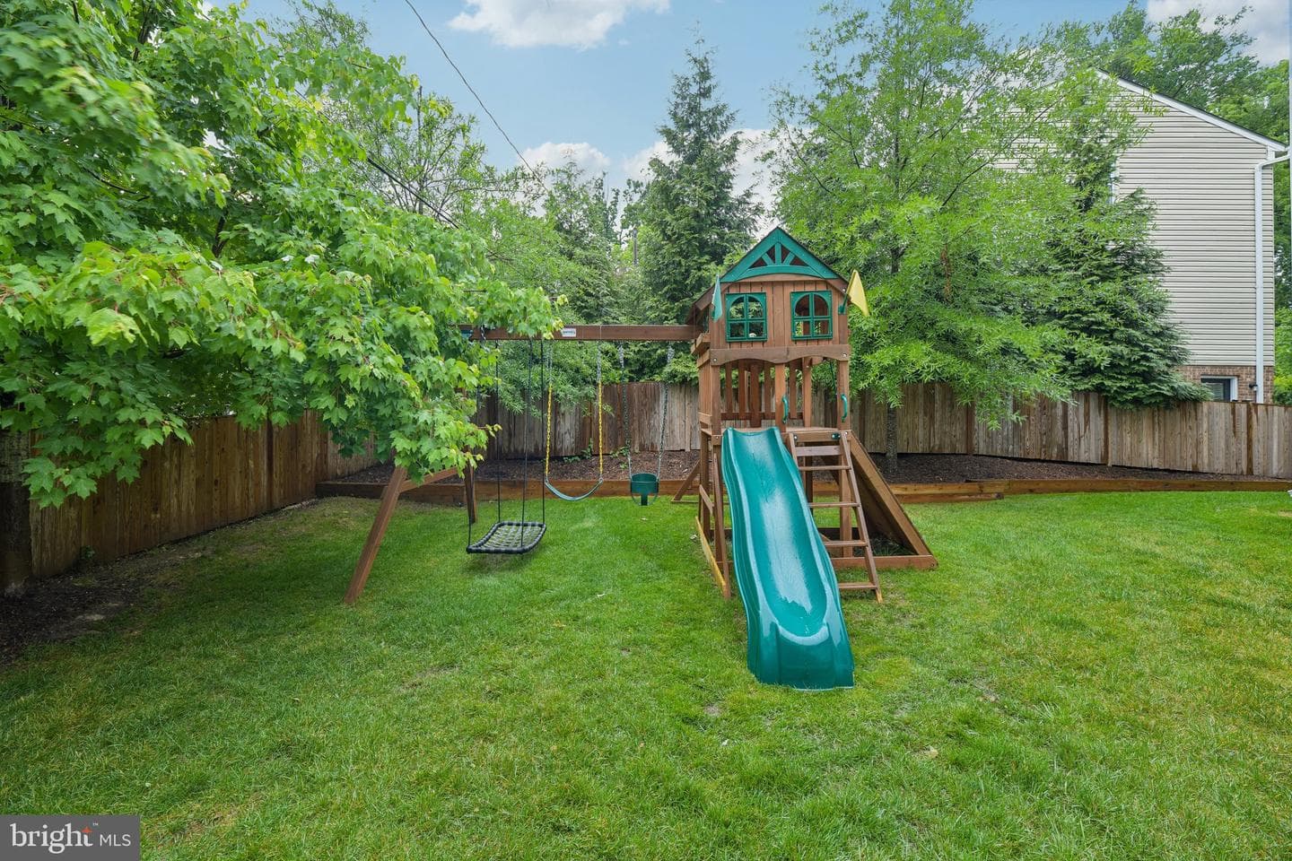 2336 N Oak Street photo 137
