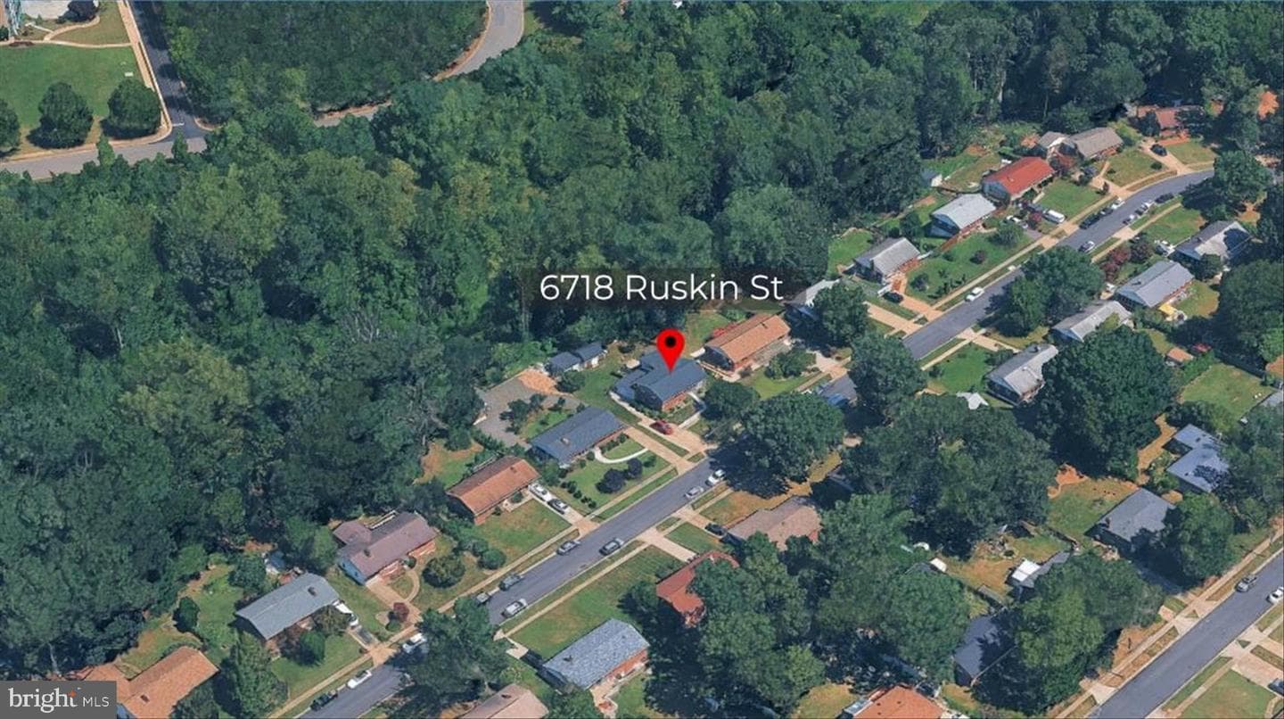6718 Ruskin Street photo 2