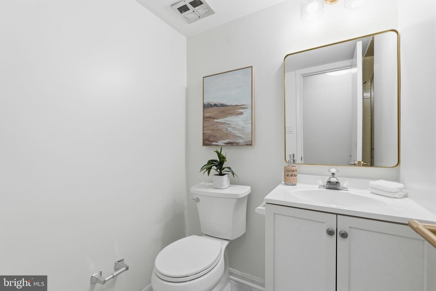 3425 Bedivere Court photo 22