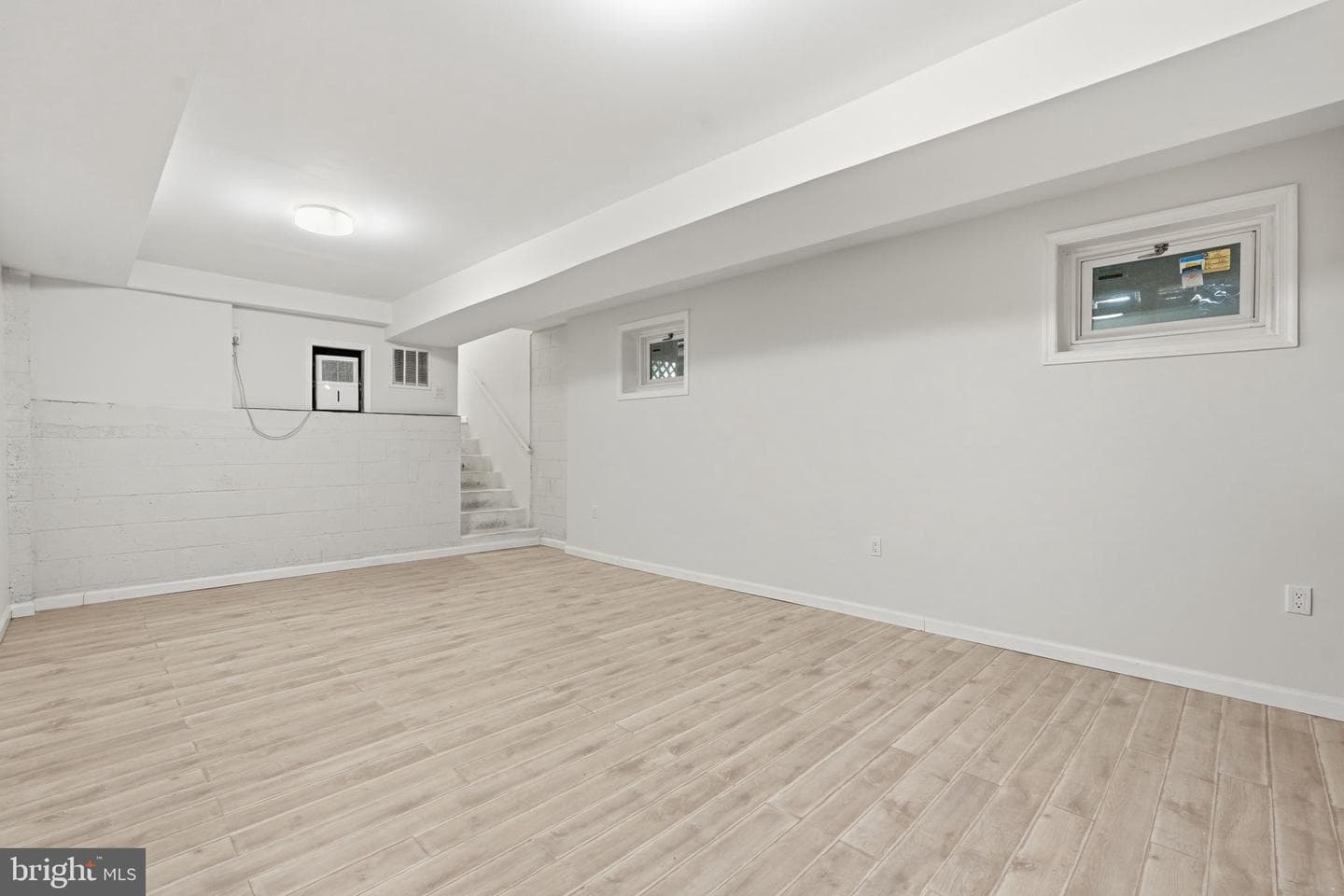 3425 Bedivere Court photo 33