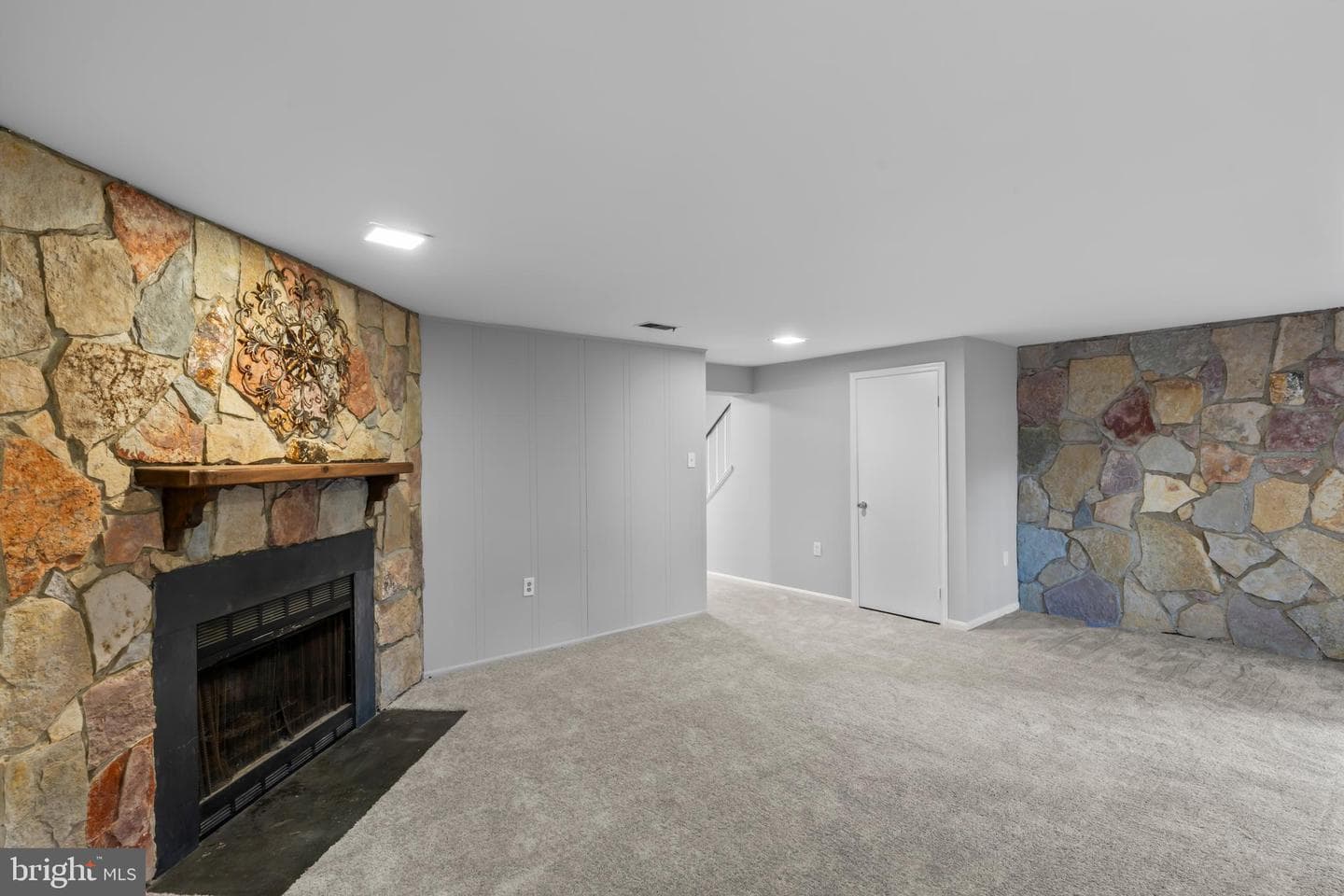 5661 Chelmsford Court photo 54