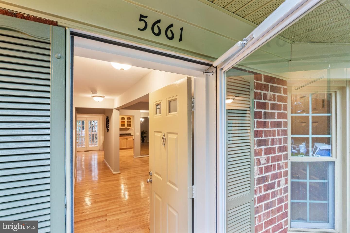 5661 Chelmsford Court photo 6