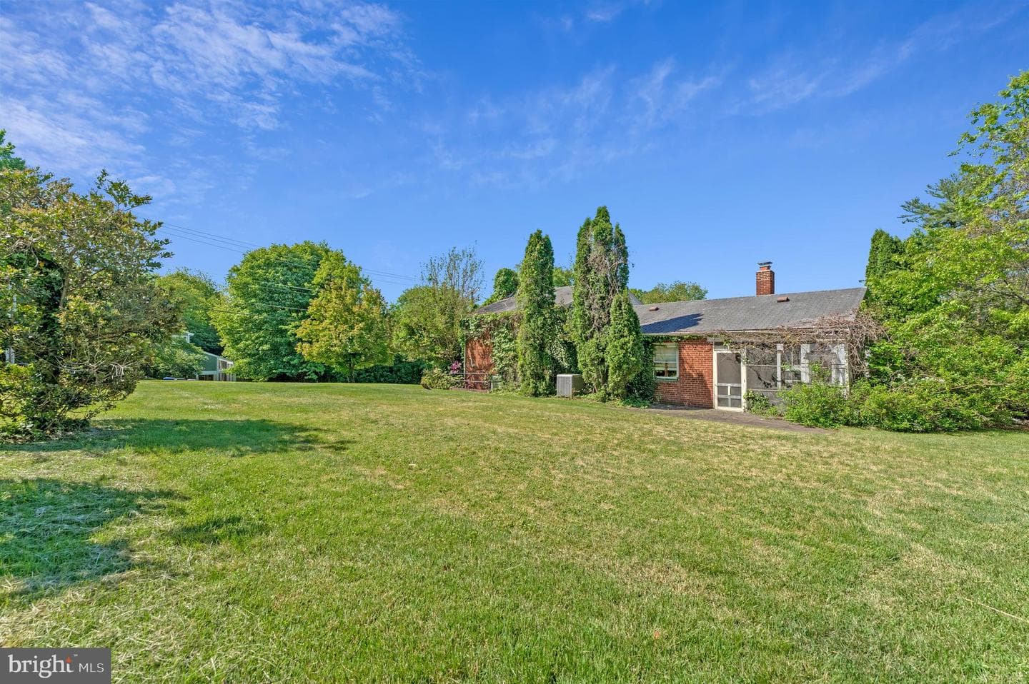 1805 Dumbarton Street photo 7