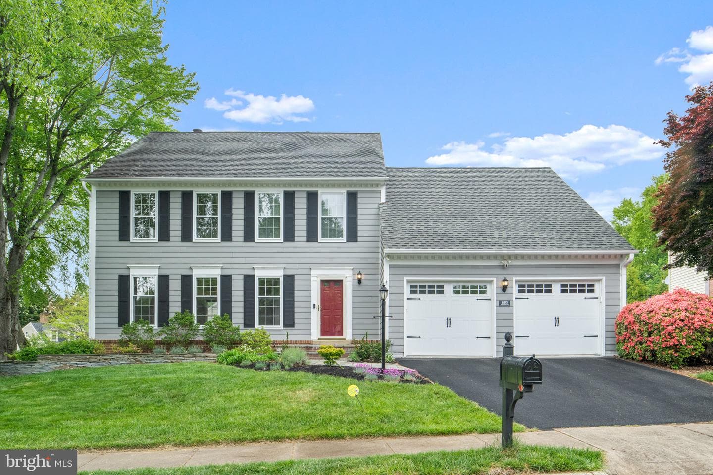 8952 Kenilworth Drive photo 2