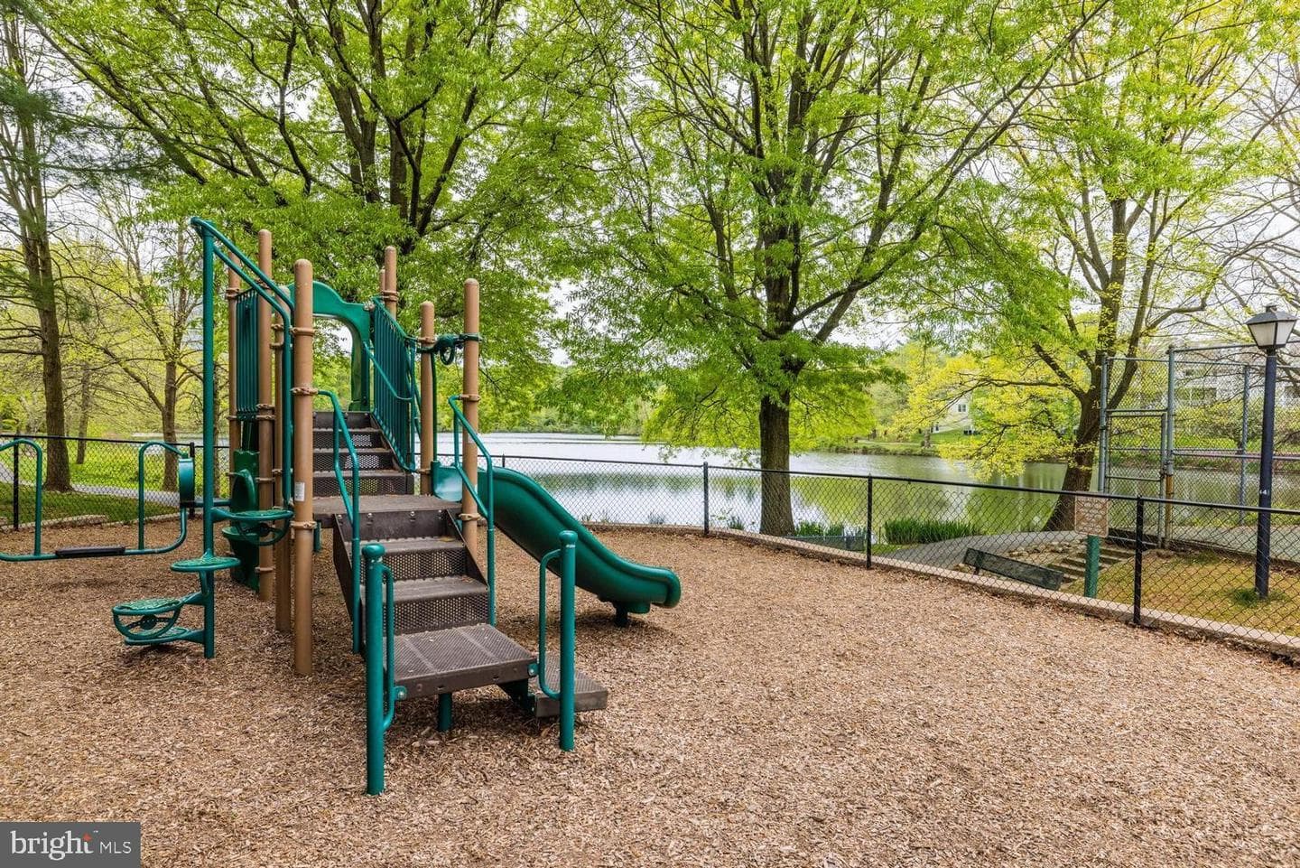 2922 Bridgehampton Court photo 38