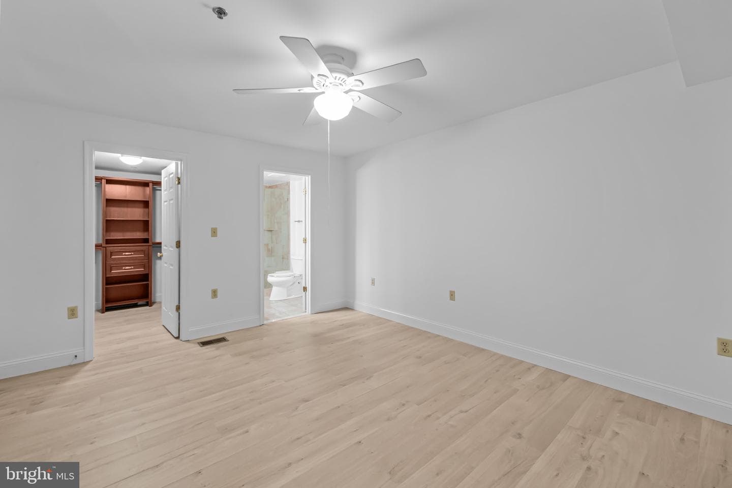 1641 International Drive #412 photo 24