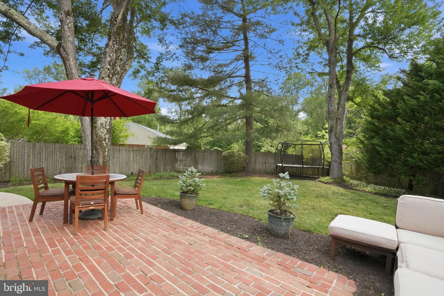 7914 Bainbridge Road photo 23