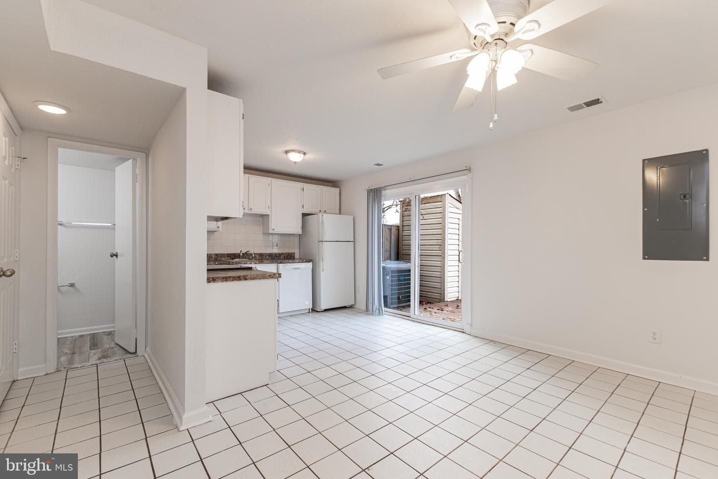 1183 Autumnhaze Court photo 6