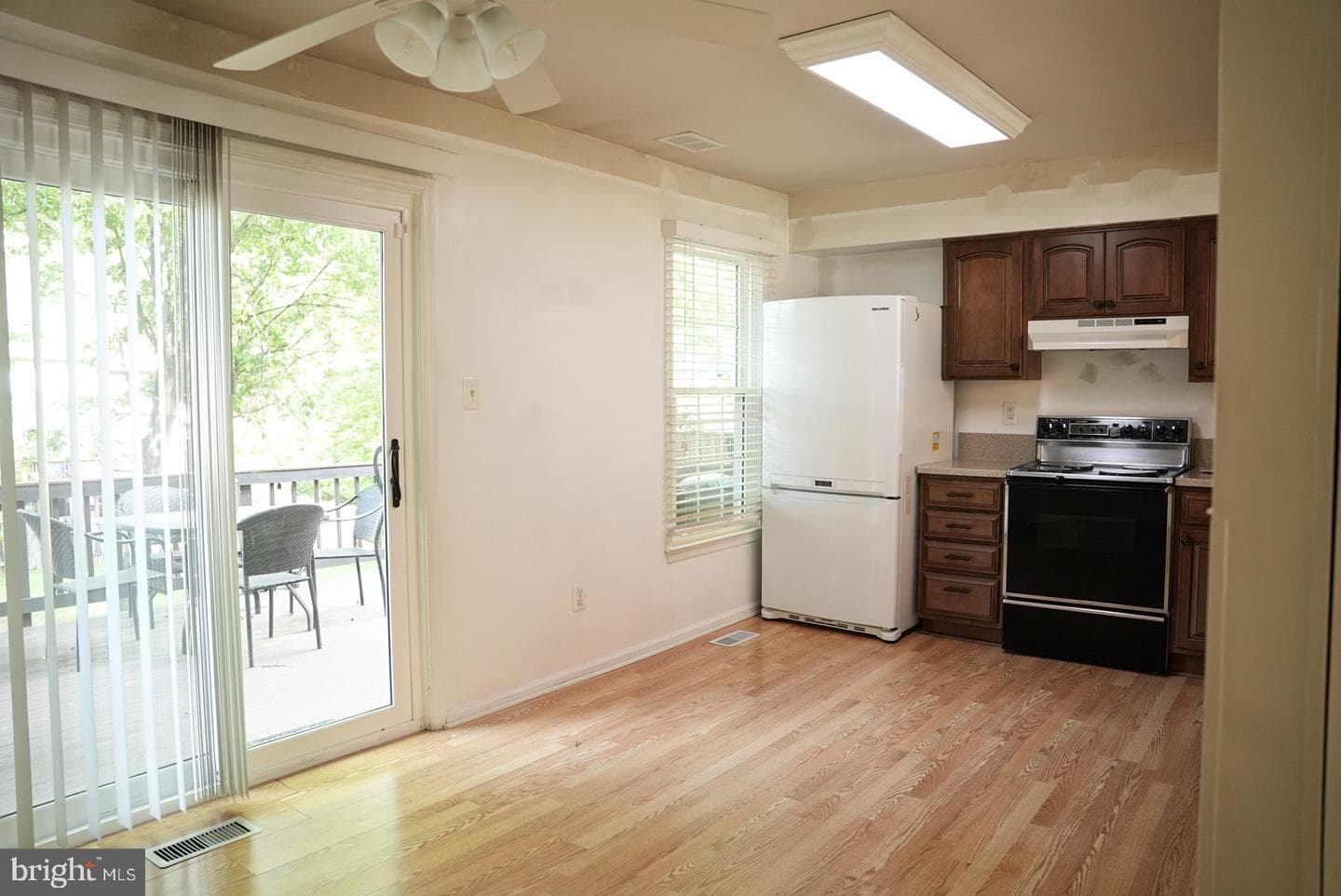 7691 Northern Oaks Court photo 4