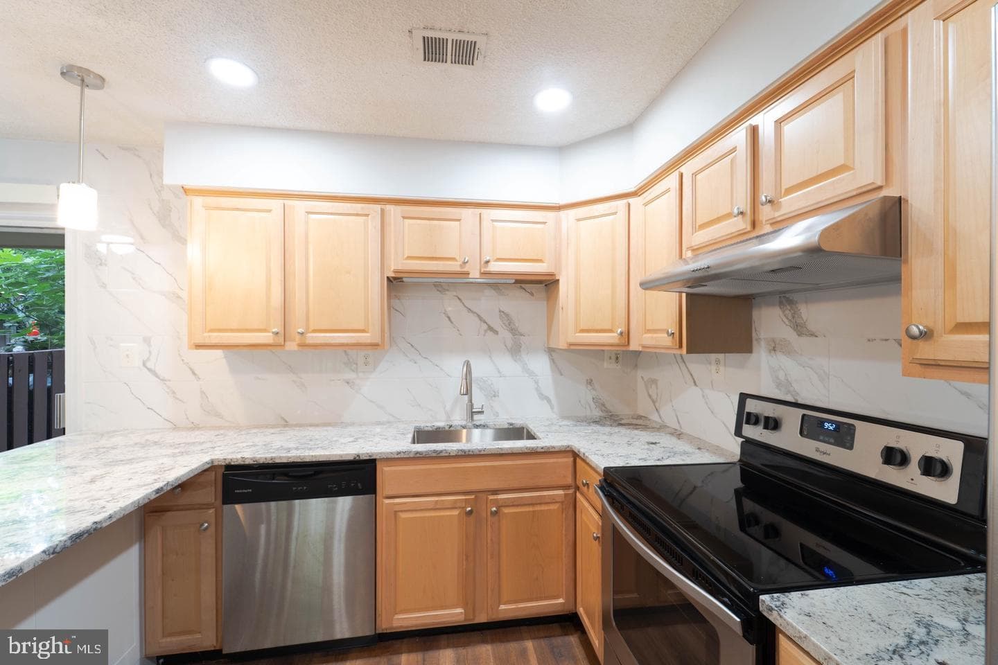 2221 Southgate Square photo 13